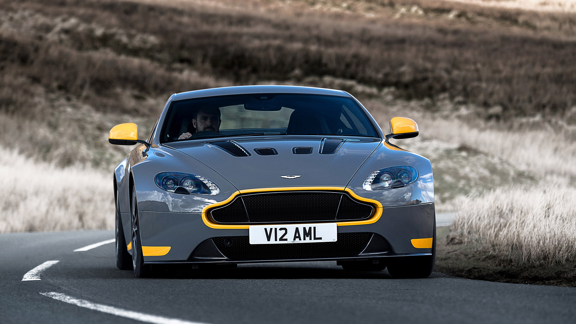  2017 Aston Martin V12 Vantage S= Wallpaper.