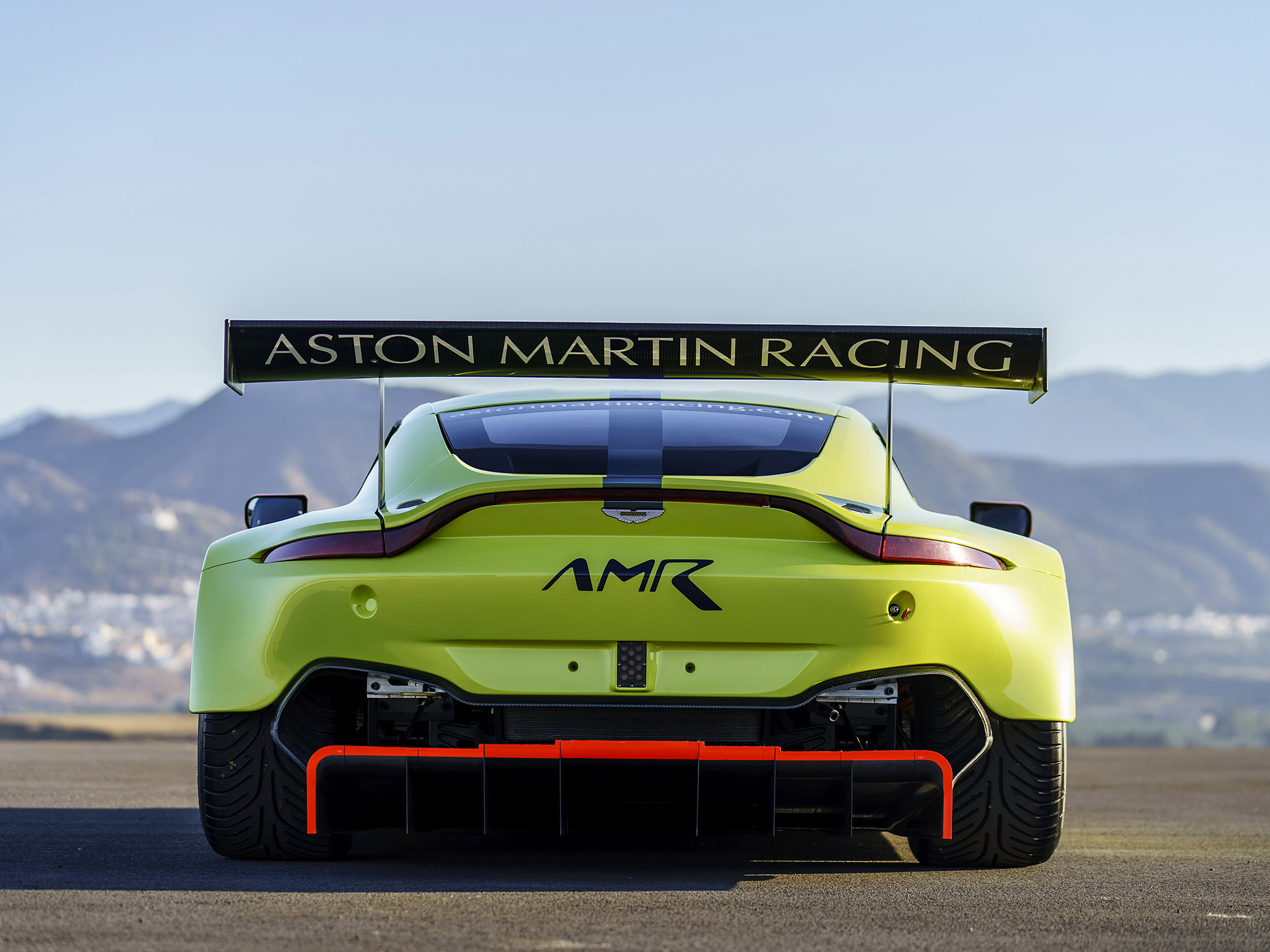  2018 Aston Martin Vantage GTE= Wallpaper.