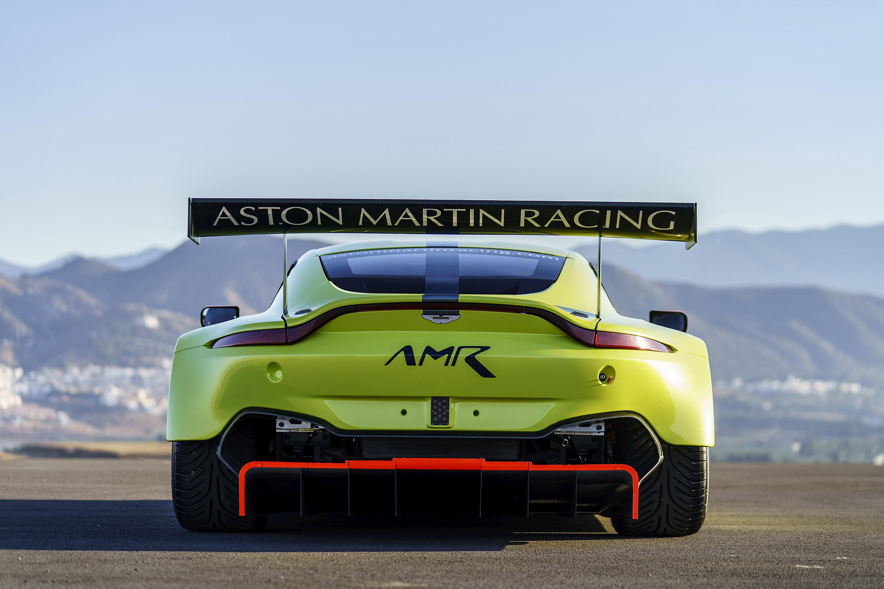  2018 Aston Martin Vantage GTE= Wallpaper.