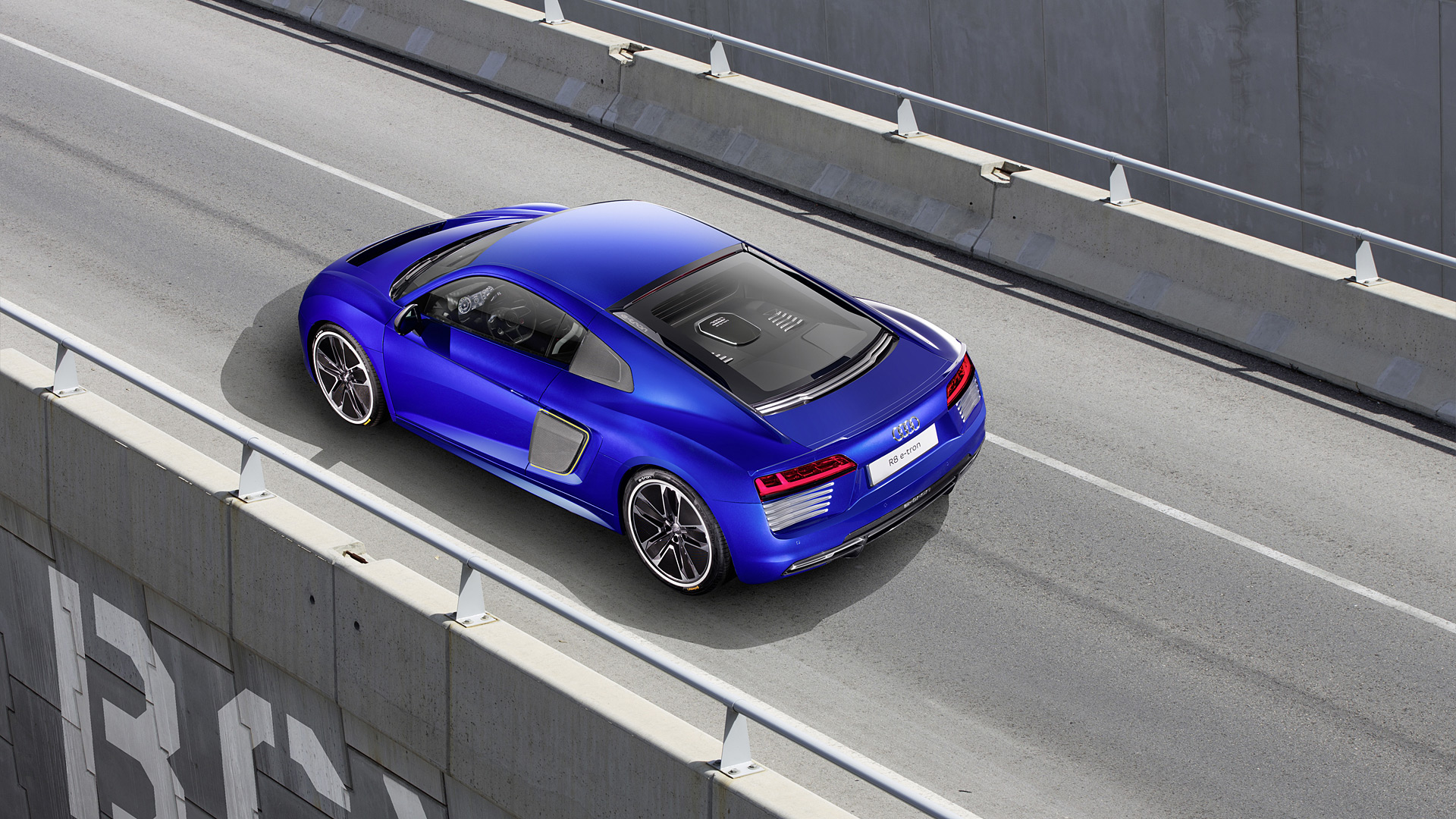  2016 Audi R8 e-tron Wallpaper.