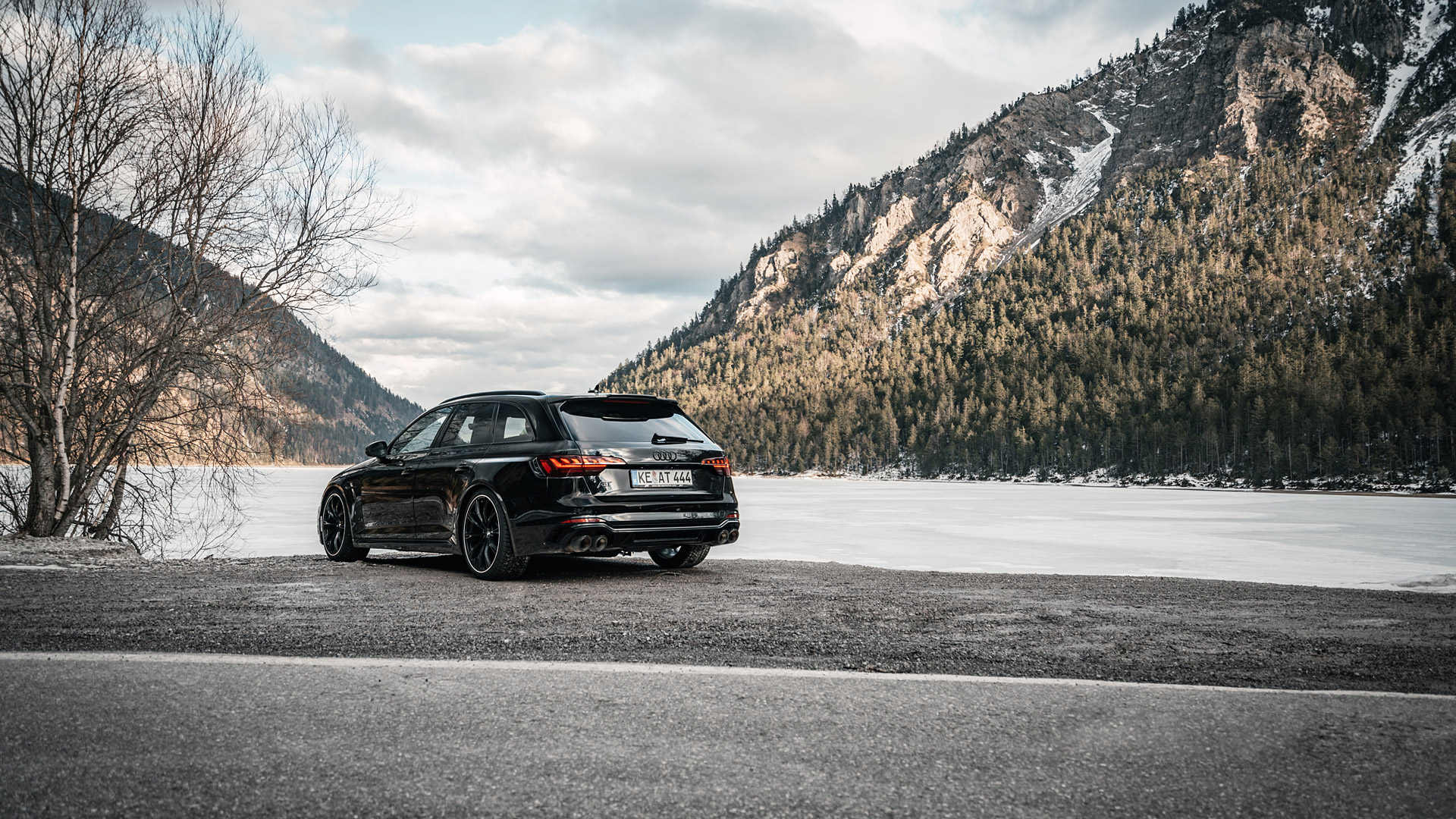  2020 Audi RS4 Avant Wallpaper.