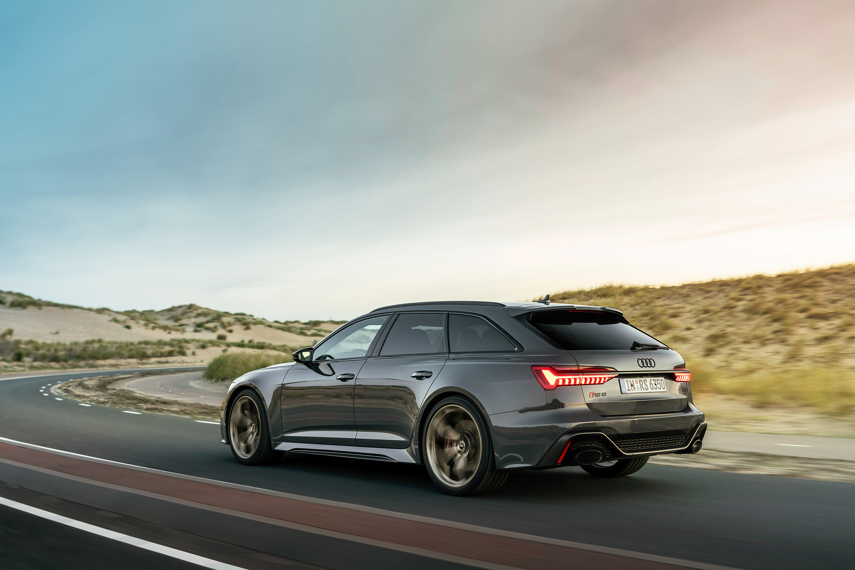  2023 Audi RS6 Avant Performance Wallpaper.