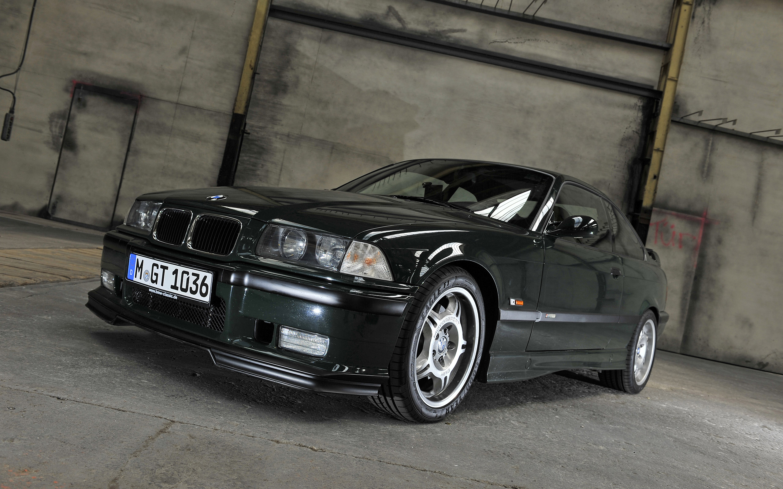  1995 BMW M3 GT Wallpaper.