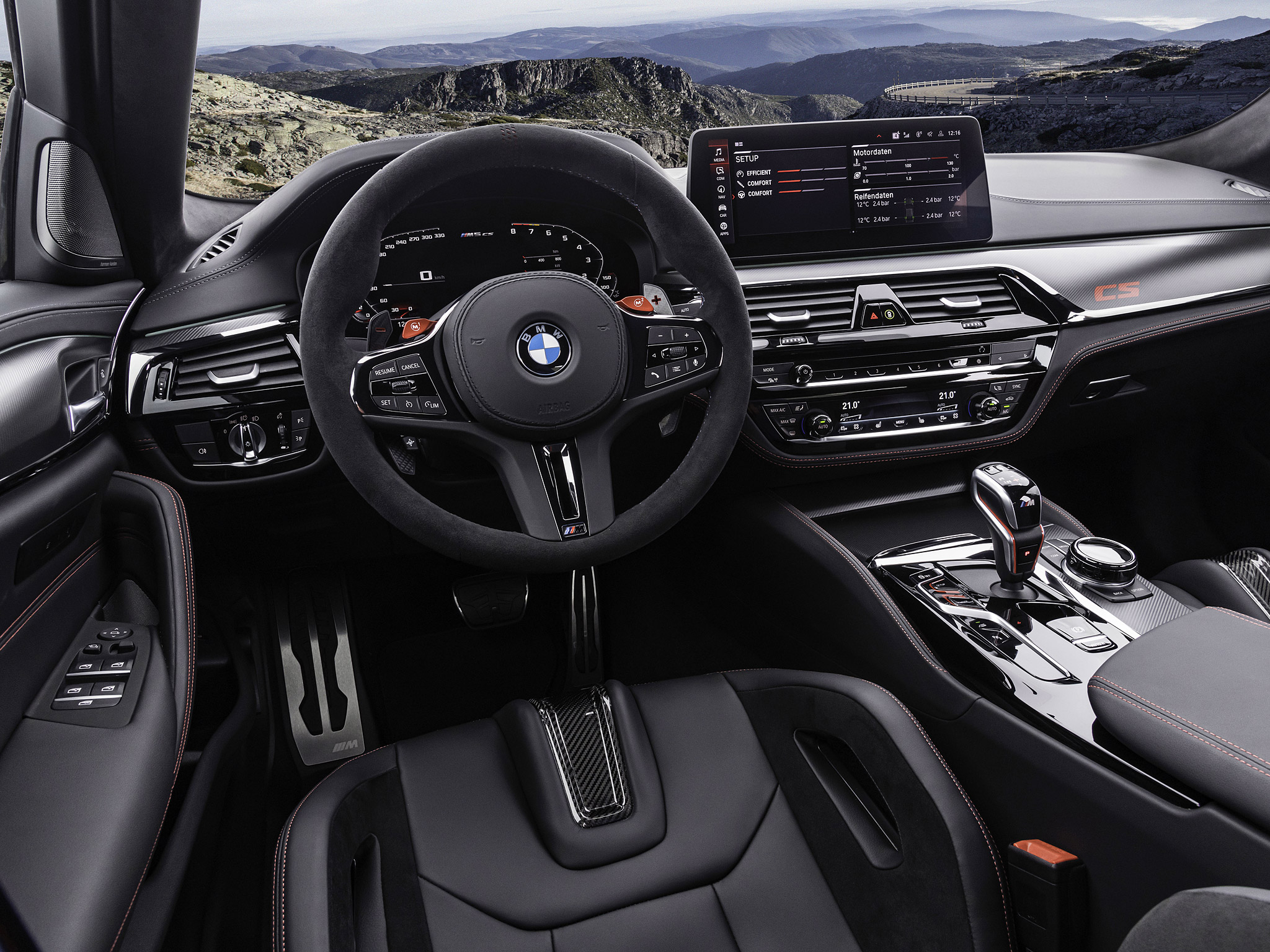  2022 BMW M5 CS Wallpaper.