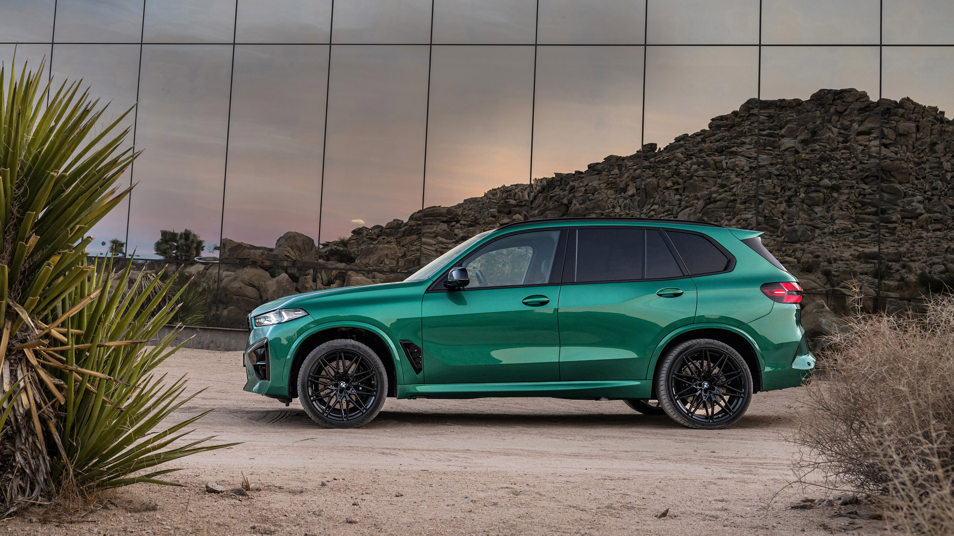  2024 BMW X5 M Competition Wallpaper.