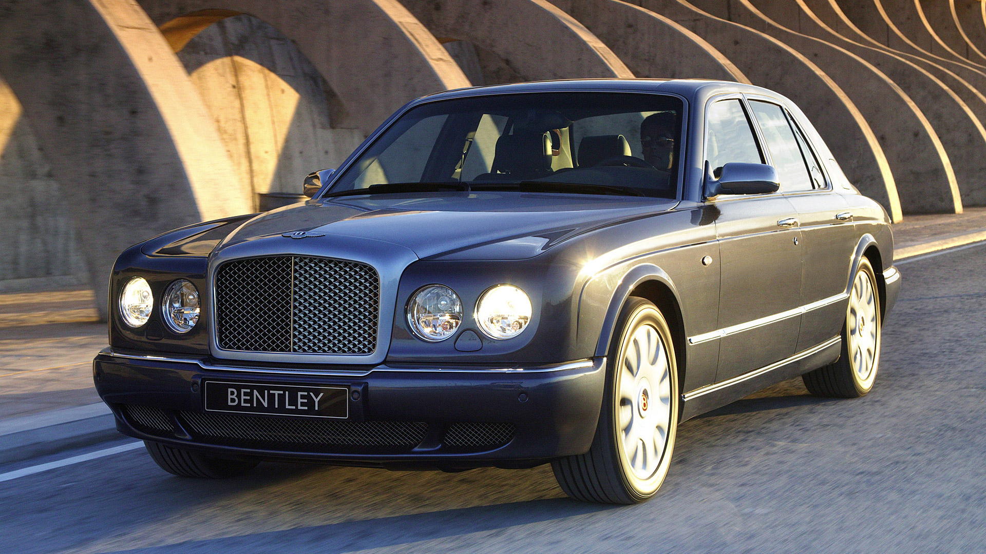 2005 Bentley Arnage R Wallpaper.