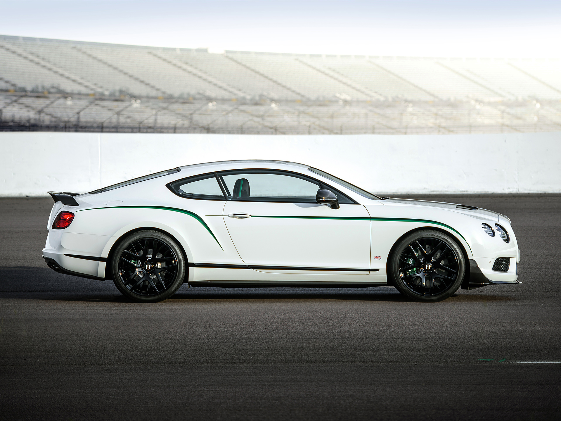  2015 Bentley Continental GT3-R Wallpaper.