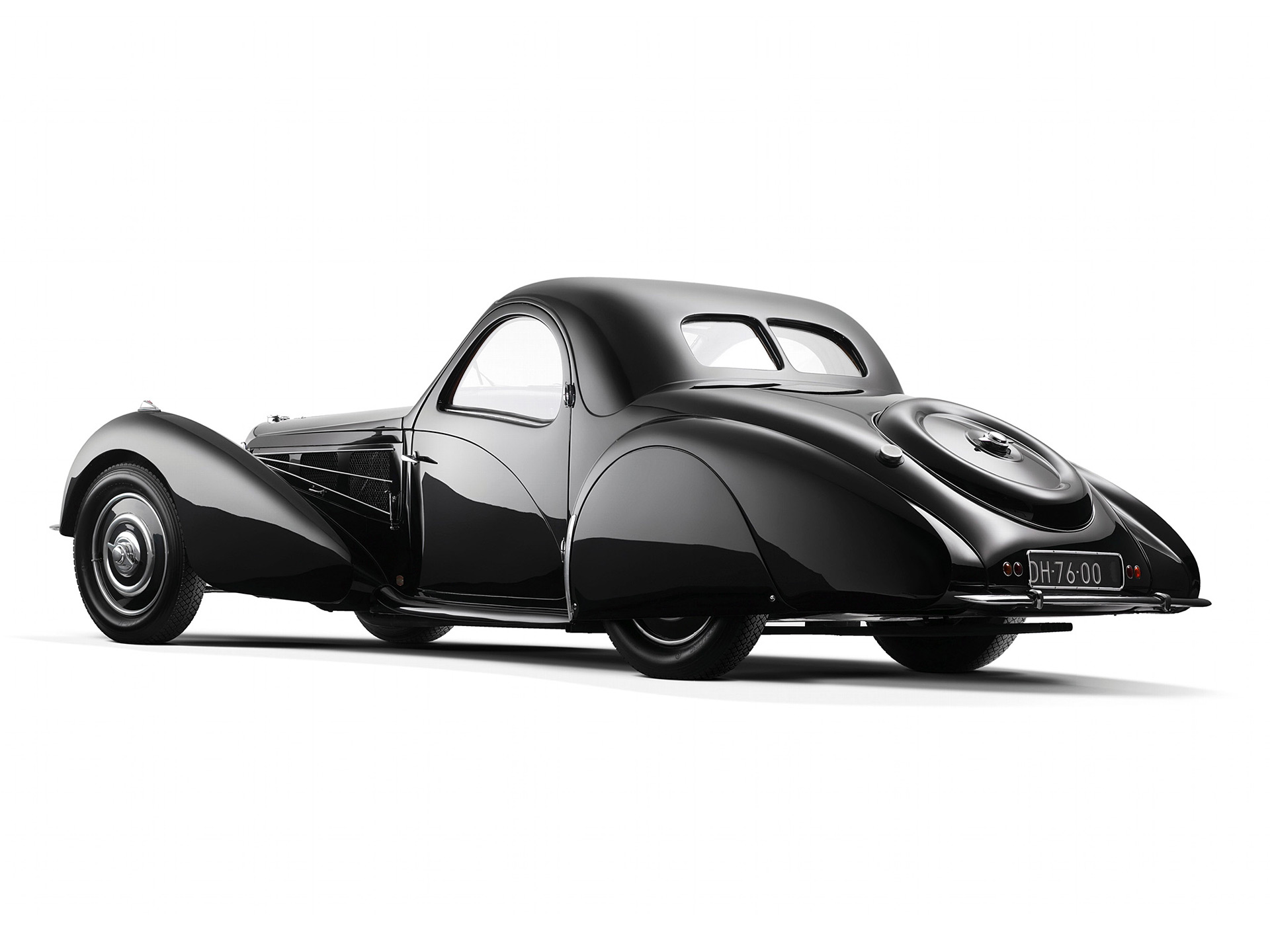  1937 Bugatti Type 57S Coupe Wallpaper.