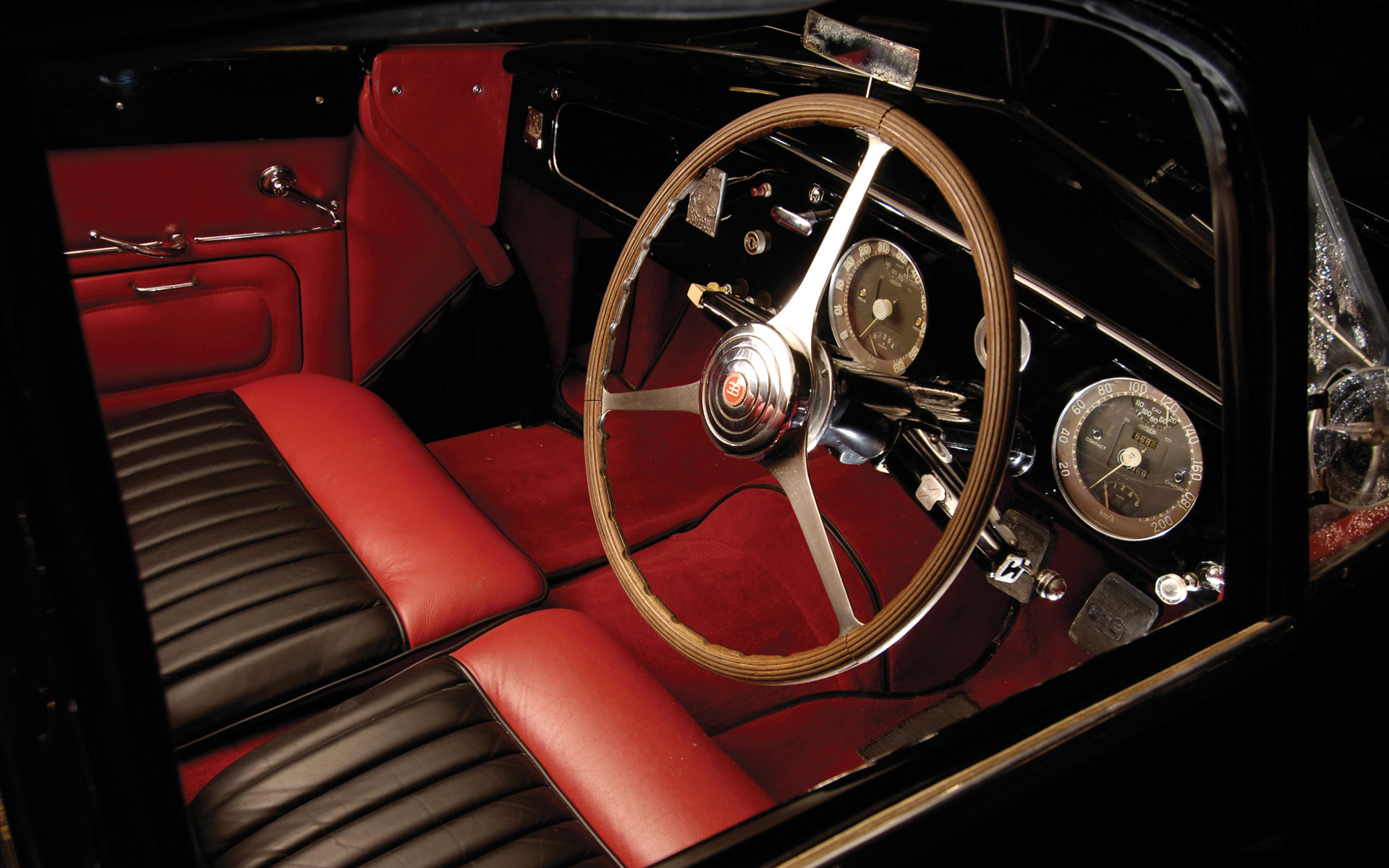  1951 Bugatti Type 101 Coupe Wallpaper.