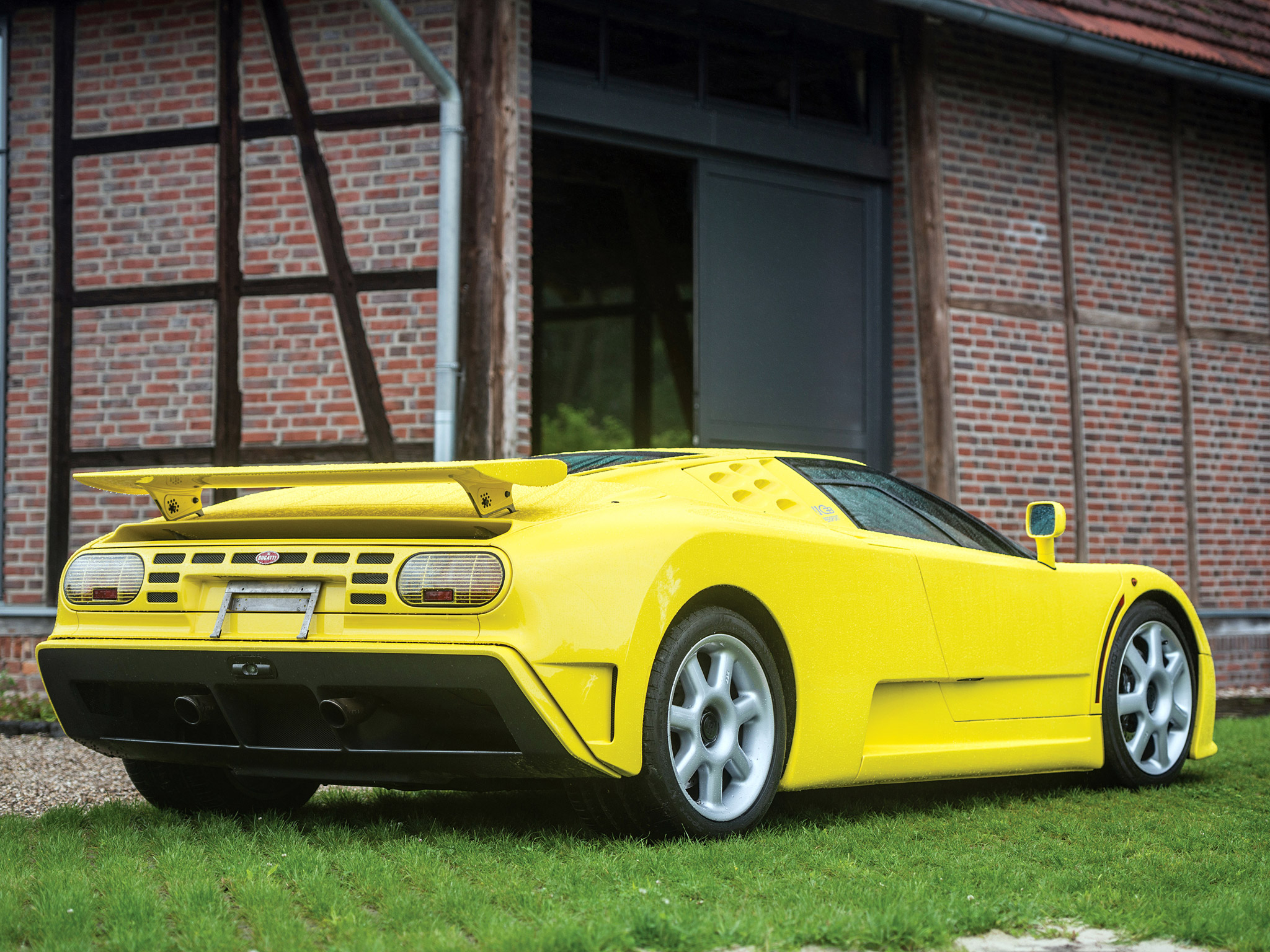  1993 Bugatti EB110 SuperSport Wallpaper.