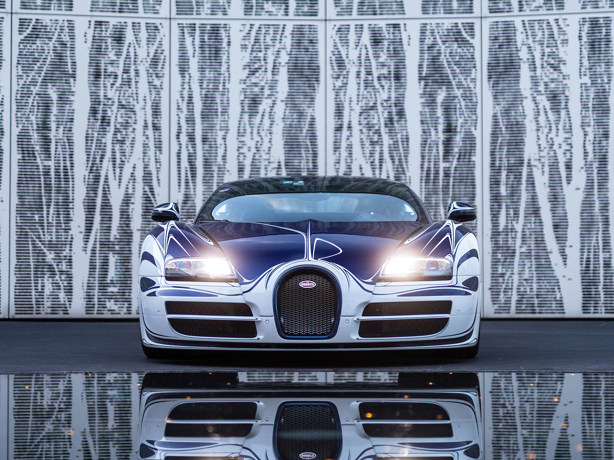  2011 Bugatti Veyron Grand Sport L\'Or Blanc Wallpaper.