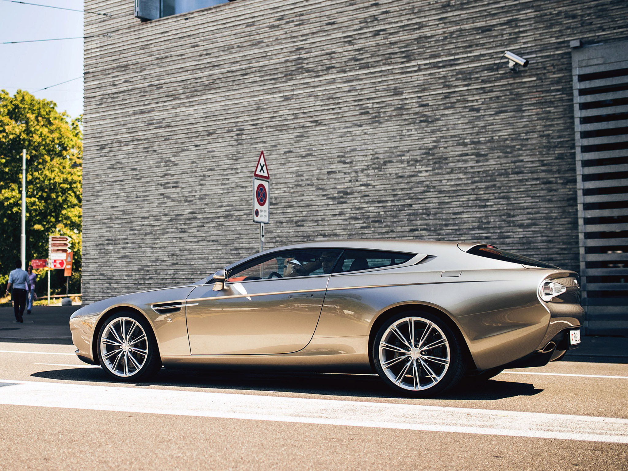 2014 Zagato Aston Martin Virage Shooting Brake Wallpaper.