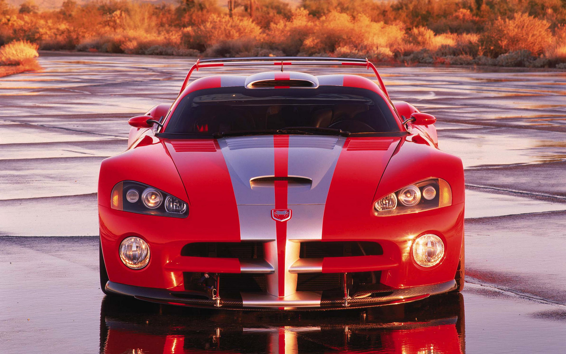  2000 Dodge Viper GTS-R Concept Wallpaper.
