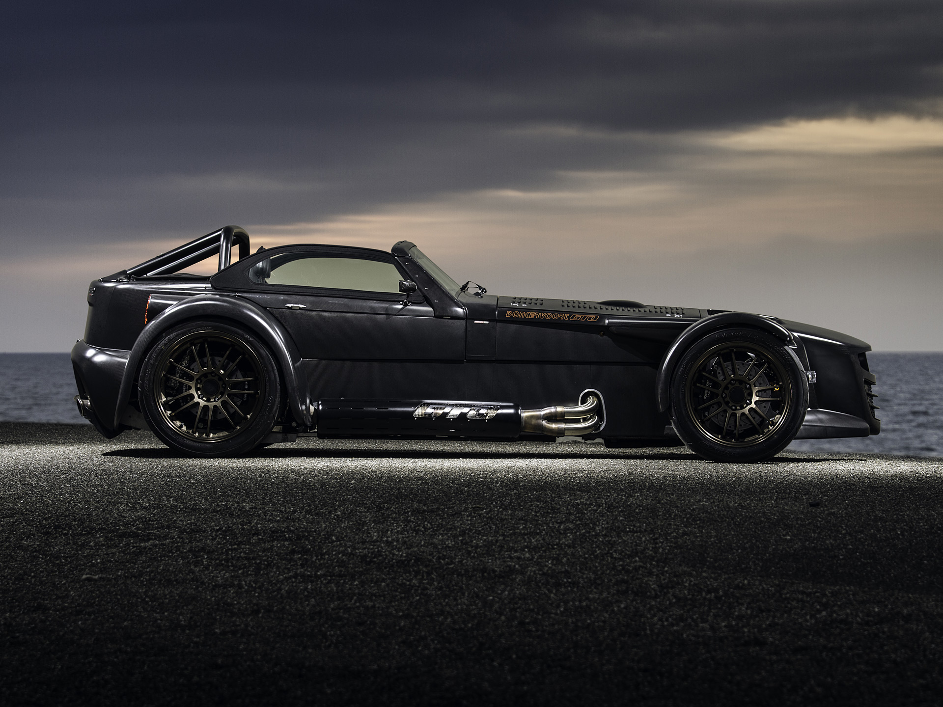  2015 Donkervoort D8 GTO Bare Naked Carbon Edition Wallpaper.
