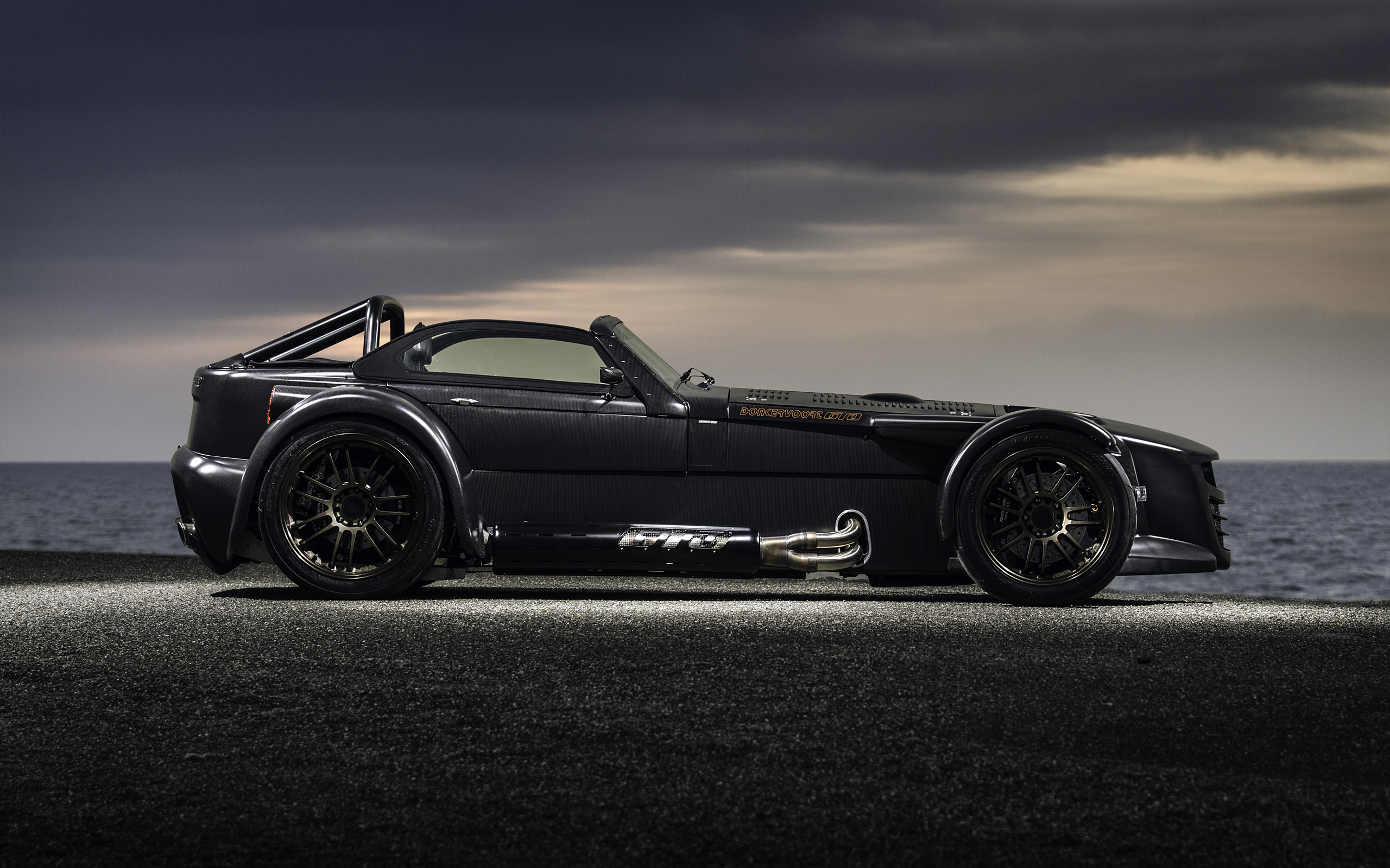  2015 Donkervoort D8 GTO Bare Naked Carbon Edition Wallpaper.