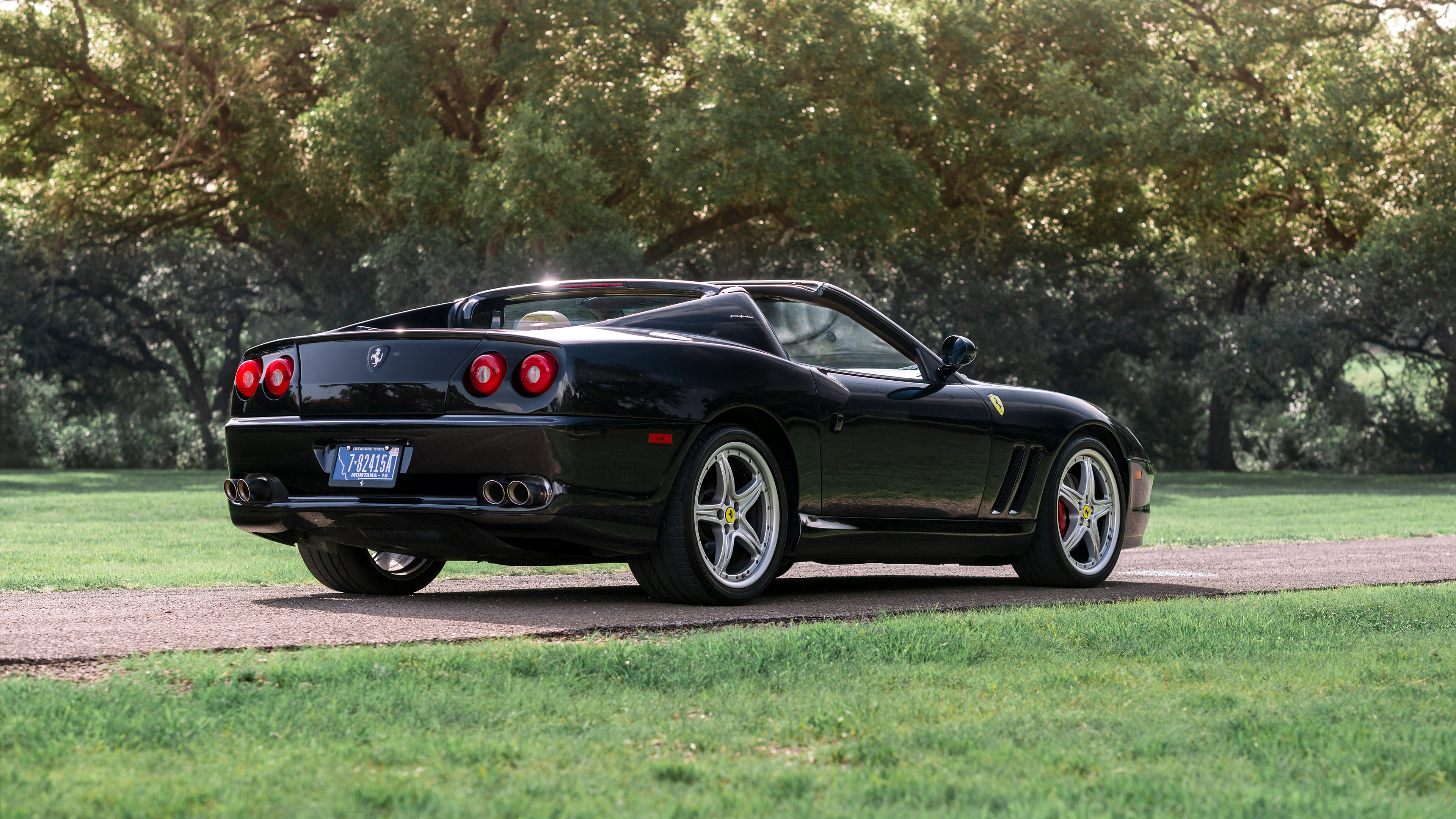  2005 Ferrari 575M Superamerica Wallpaper.