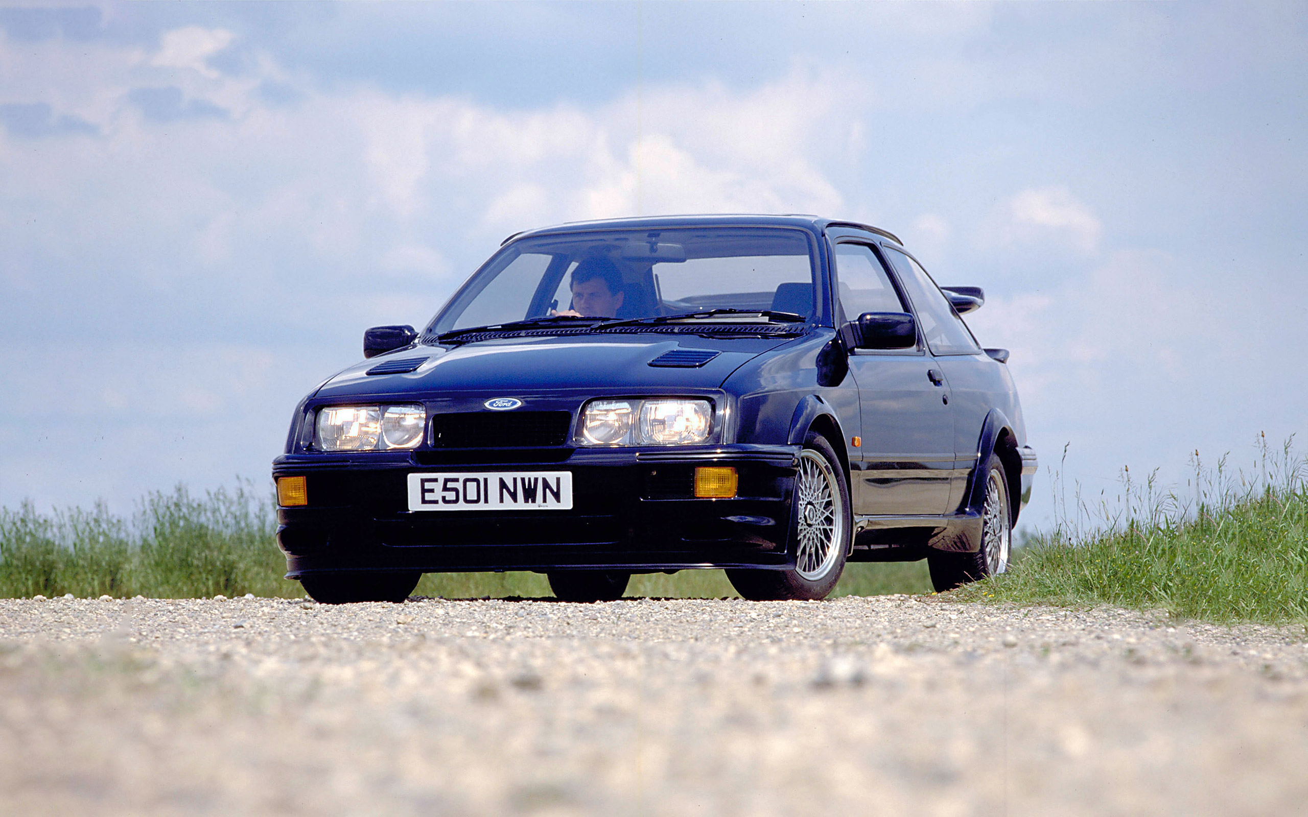  1987 Ford Sierra RS500 Cosworth Wallpaper.