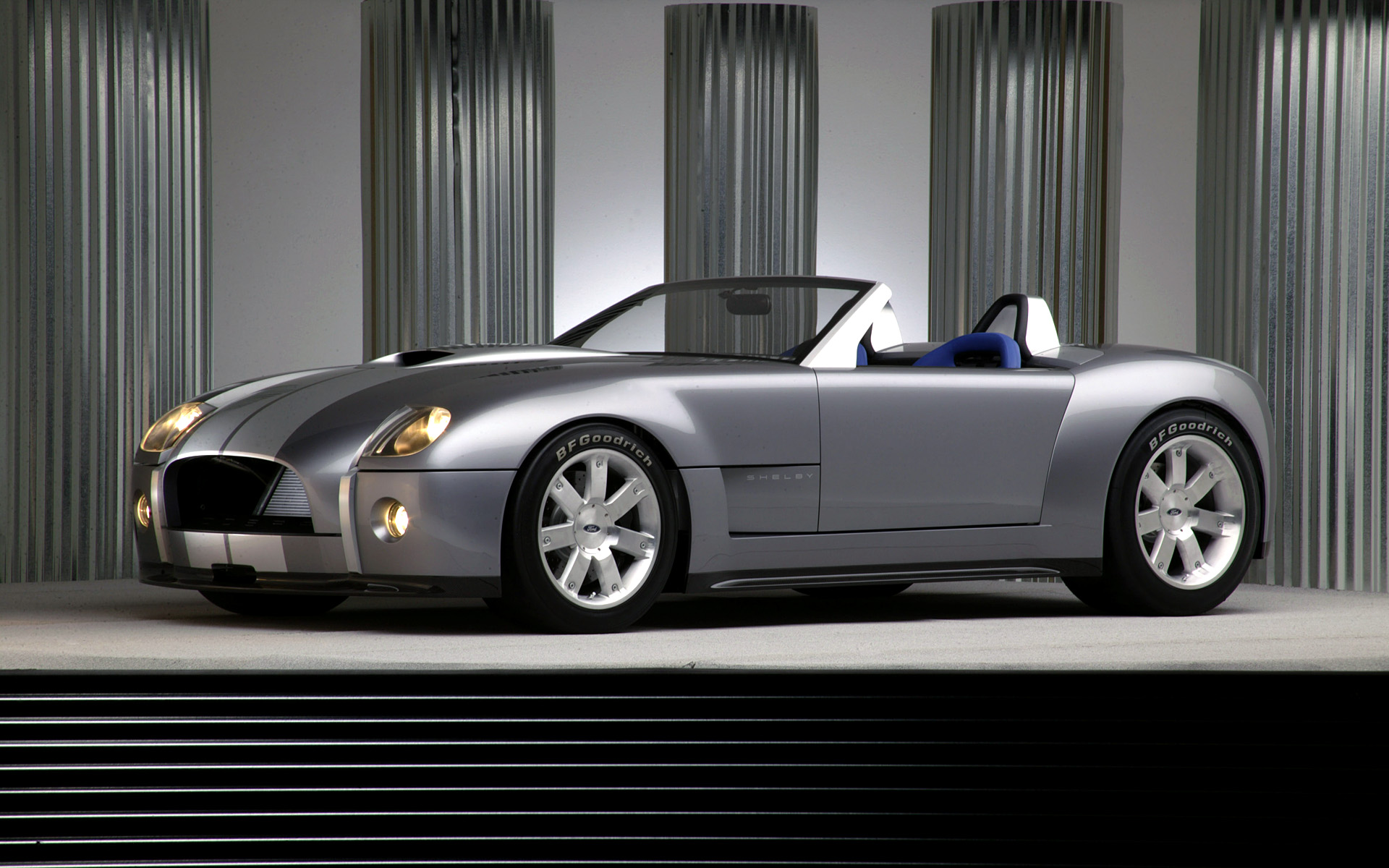  2004 Ford Shelby Cobra Concept Wallpaper.