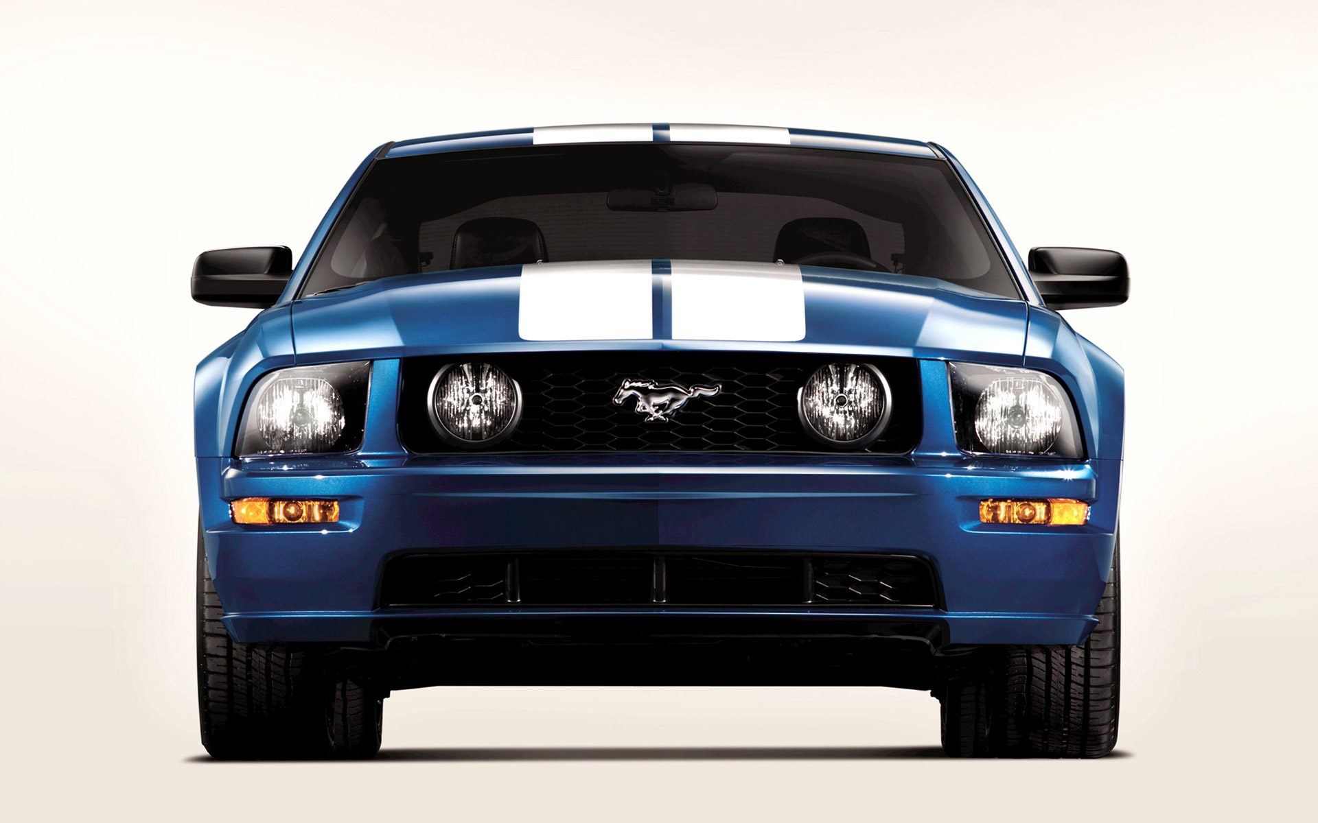  2005 Ford Mustang GT Wallpaper.