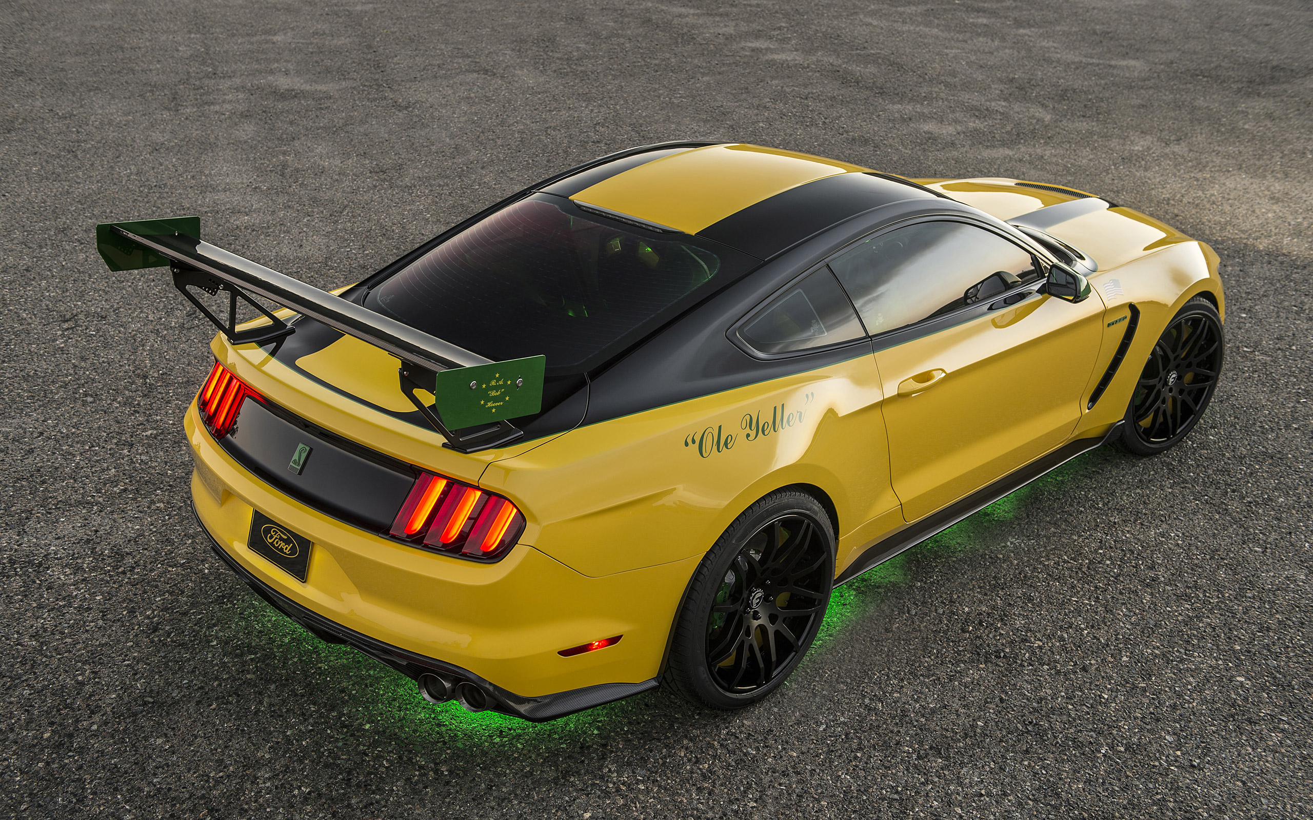  2016 Ford Shelby Mustang GT350 \'Ole Yeller\' Wallpaper.