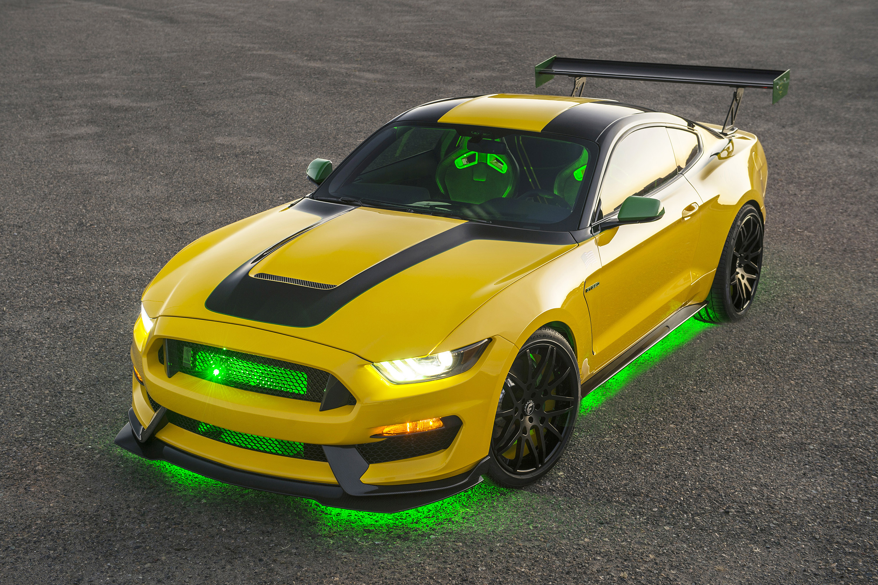  2016 Ford Shelby Mustang GT350 \'Ole Yeller\' Wallpaper.