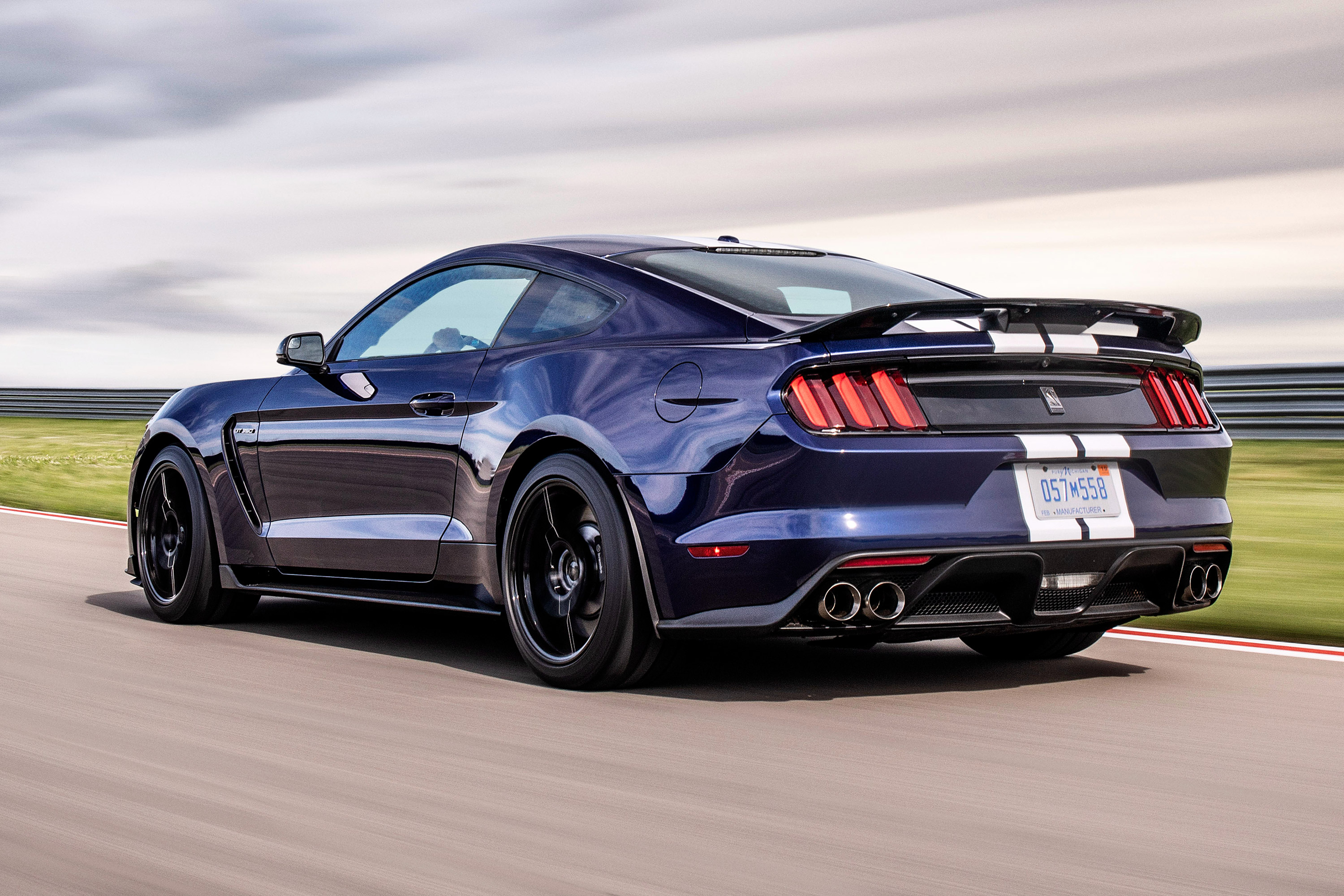  2019 Ford Shelby Mustang GT350 Wallpaper.