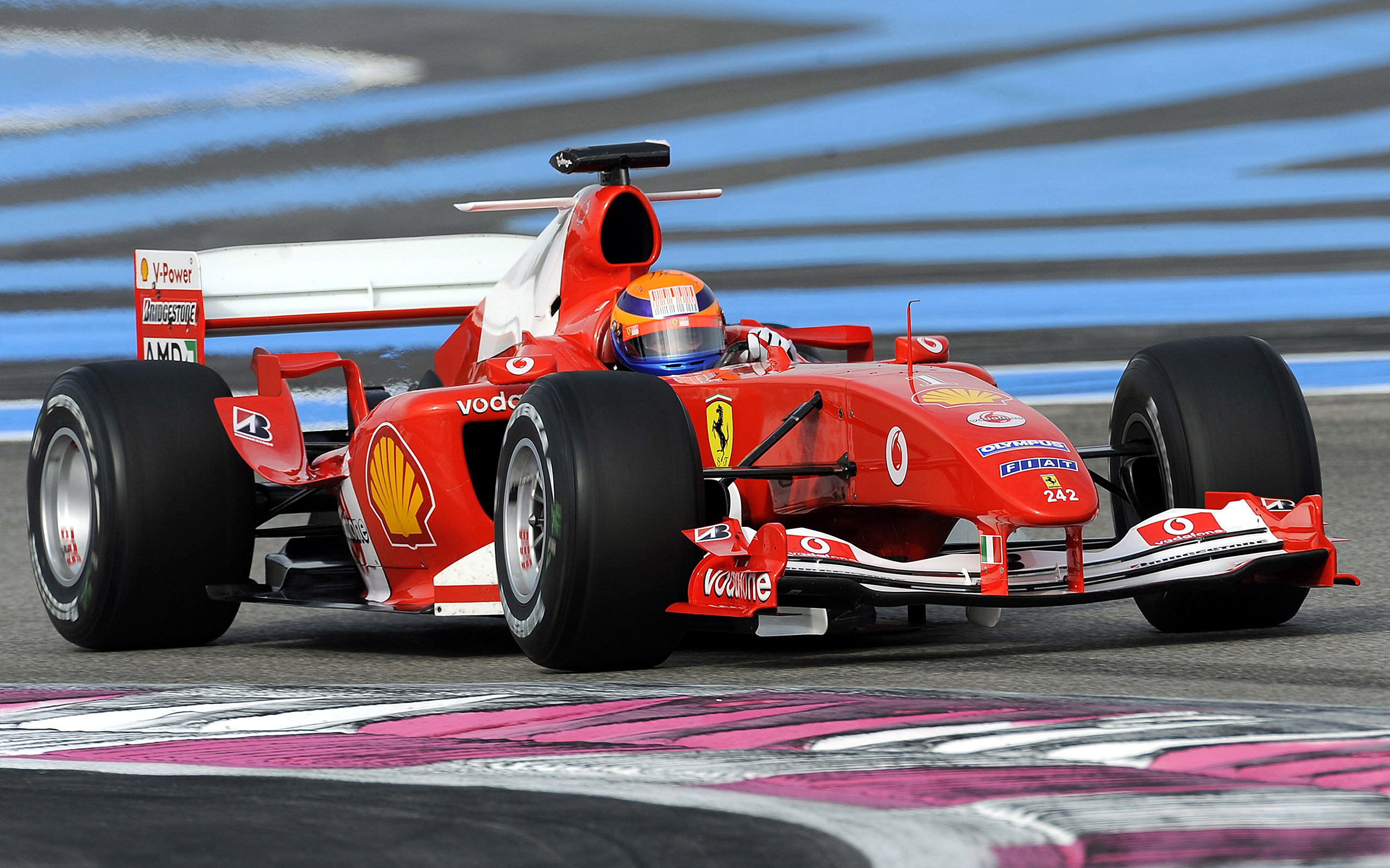 Формула 1 2005. F1 Ferrari f2004. Феррари 2004 формула 1. Болид Ferrari f2004. Болид Ferrari 2004.