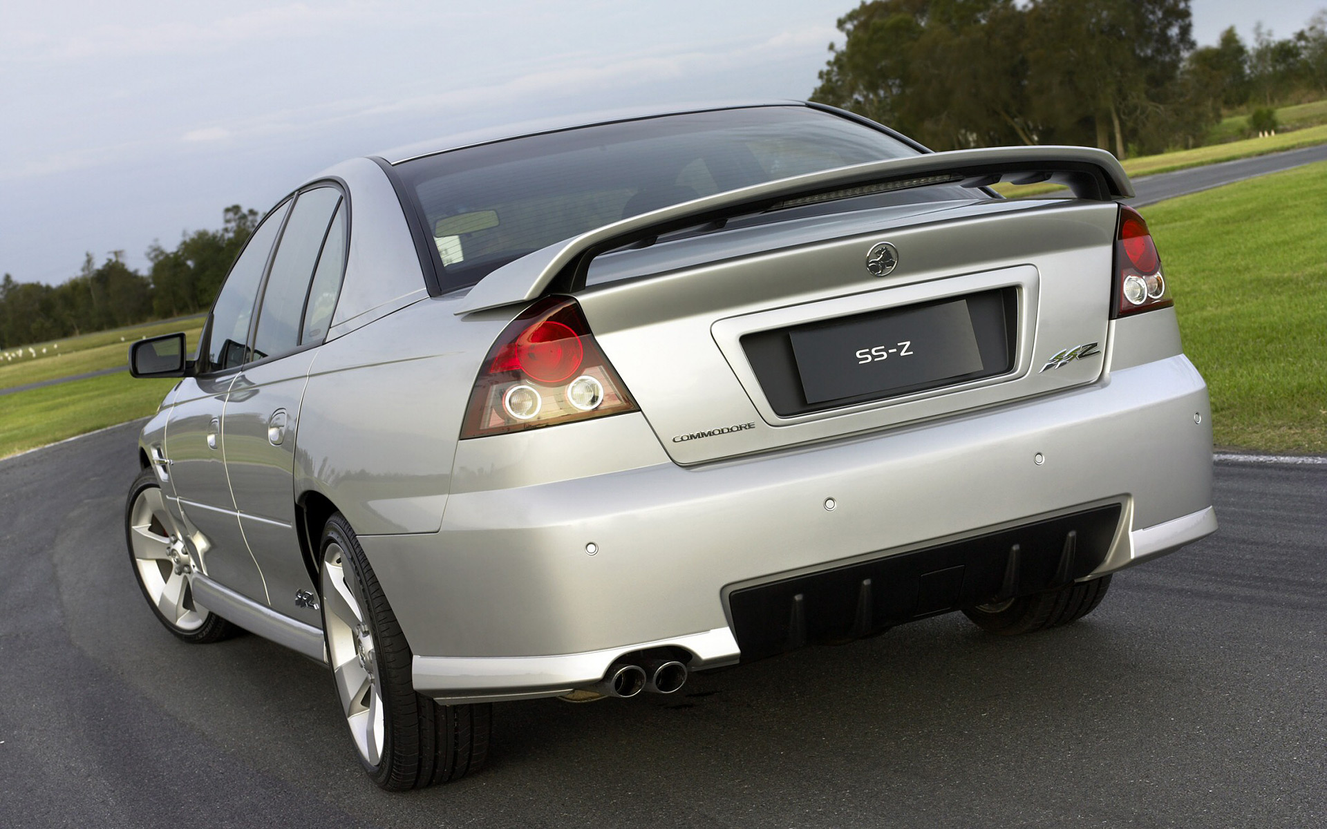  2005 Holden Commodore SS-Z Wallpaper.