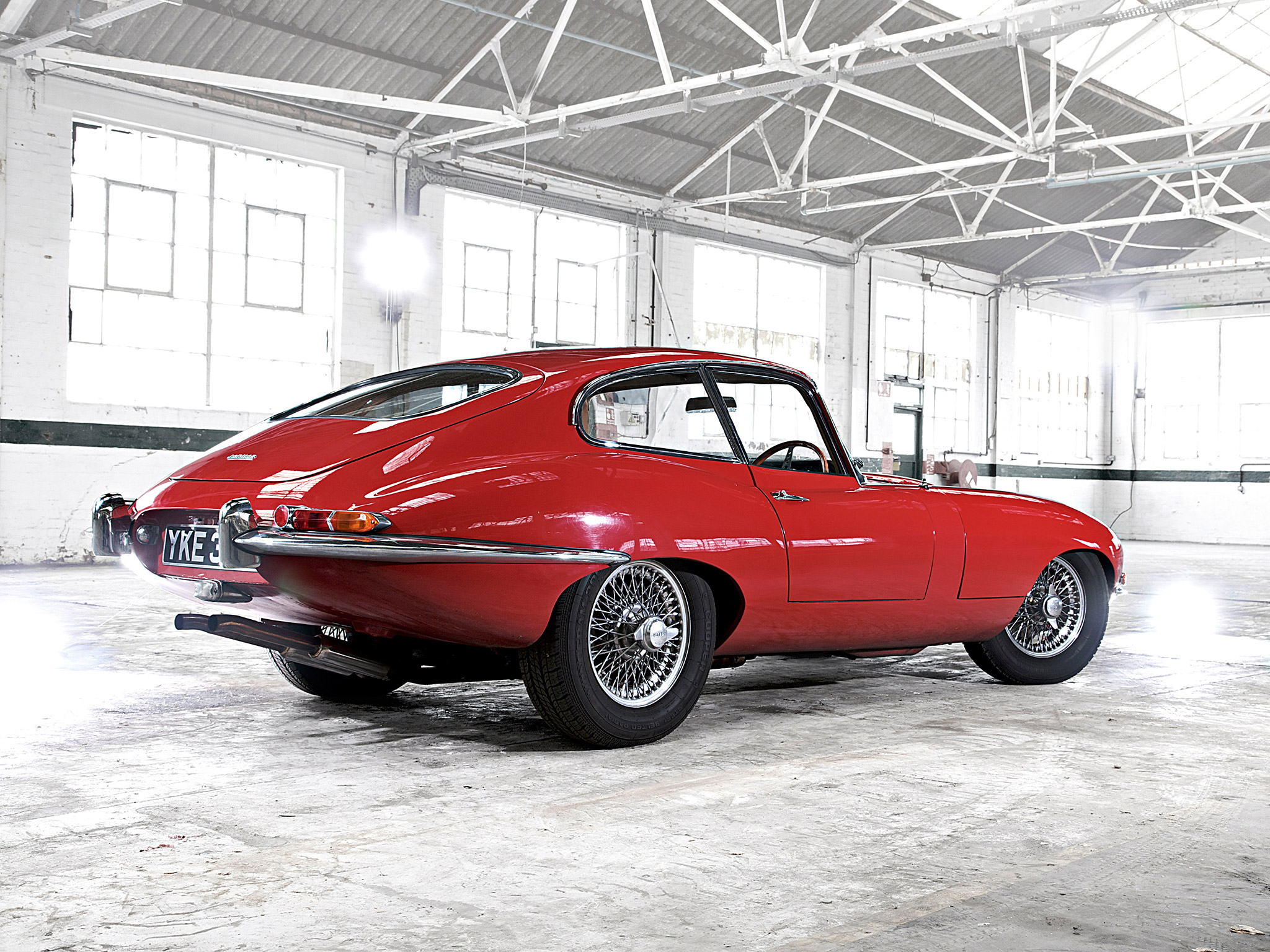  1961 Jaguar E-Type Wallpaper.