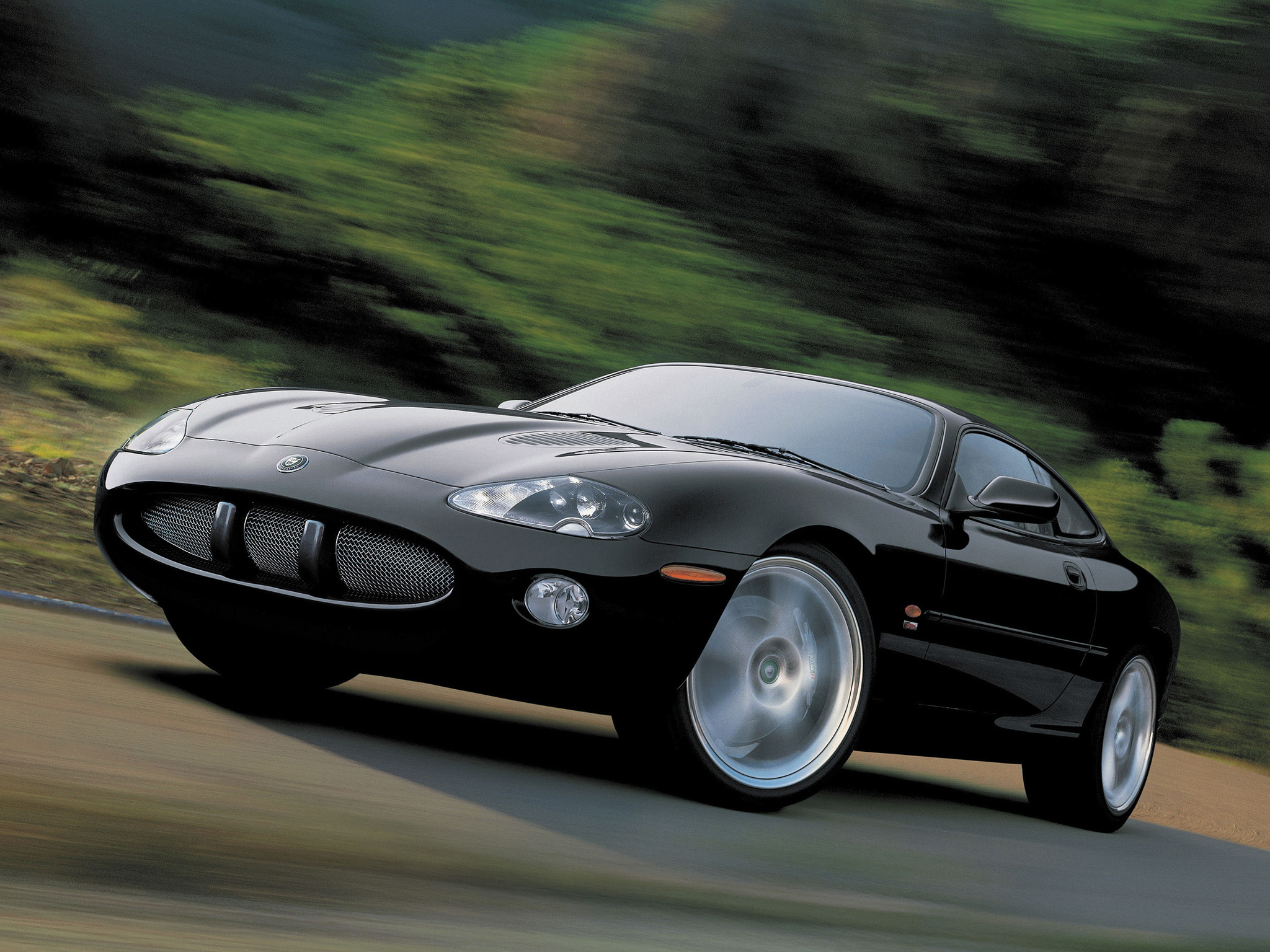  2003 Jaguar XKR Coupe Wallpaper.