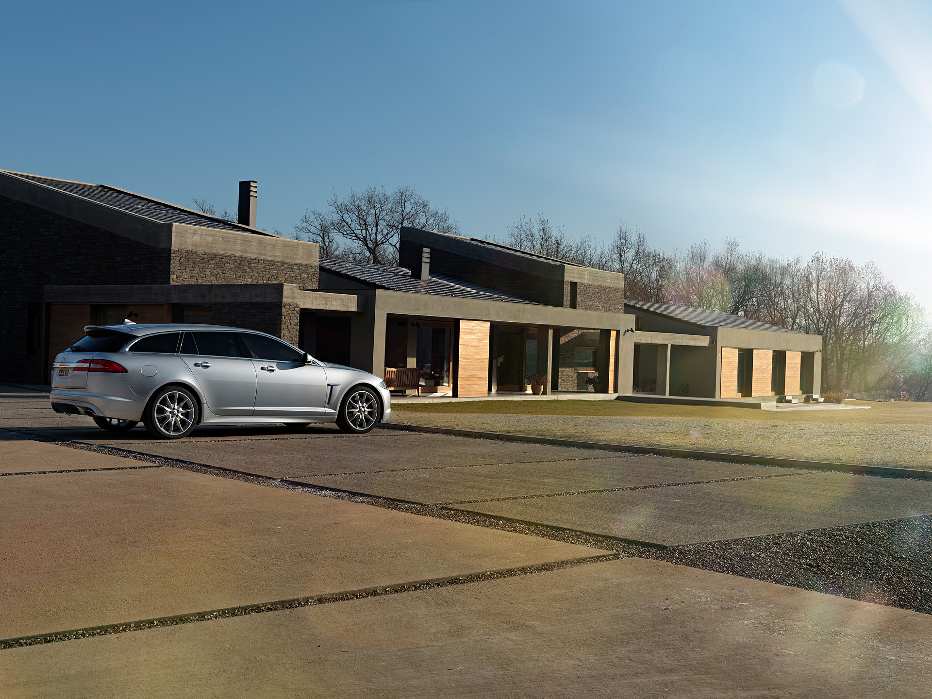  2013 Jaguar XF Sportbrake Wallpaper.