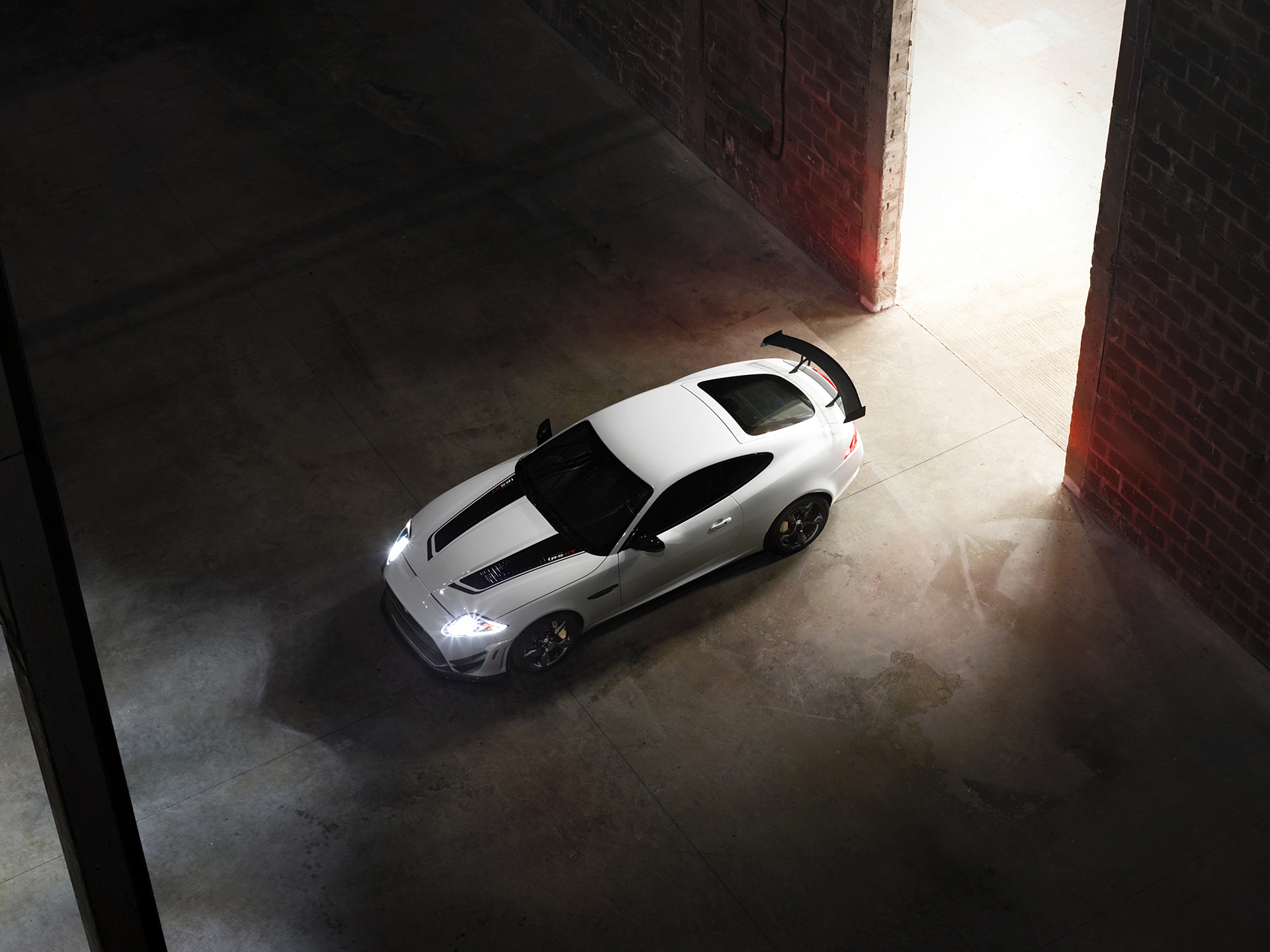  2014 Jaguar XKR-S GT Wallpaper.