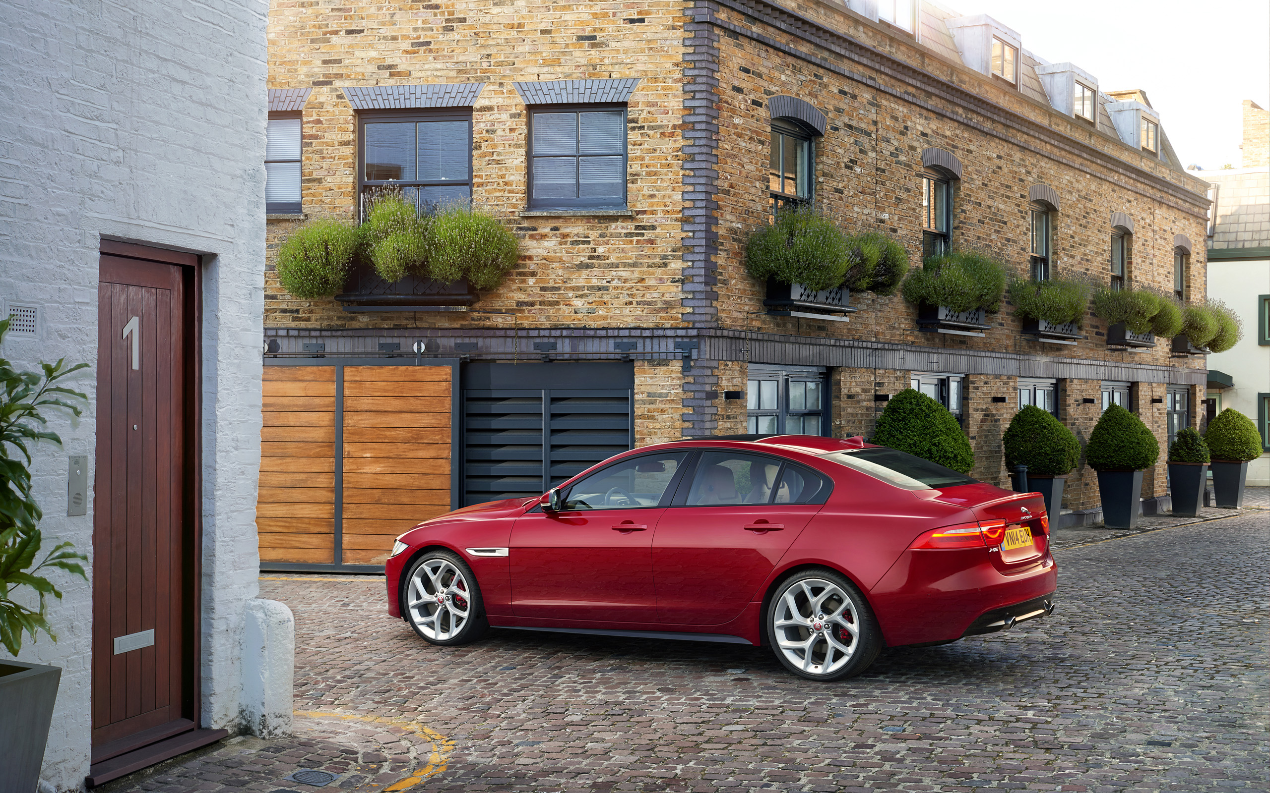  2016 Jaguar XE S Wallpaper.