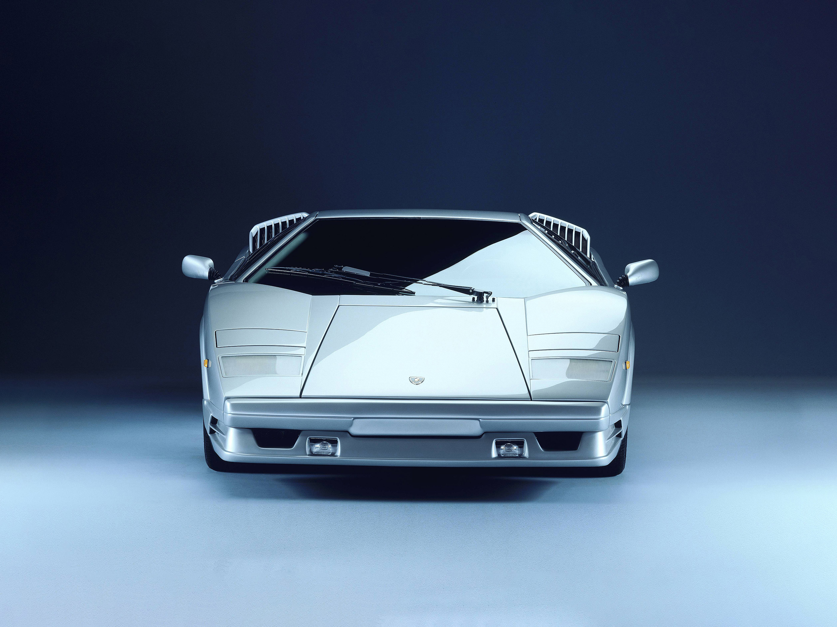 1989 Lamborghini Countach 25th Anniverary Wallpaper.