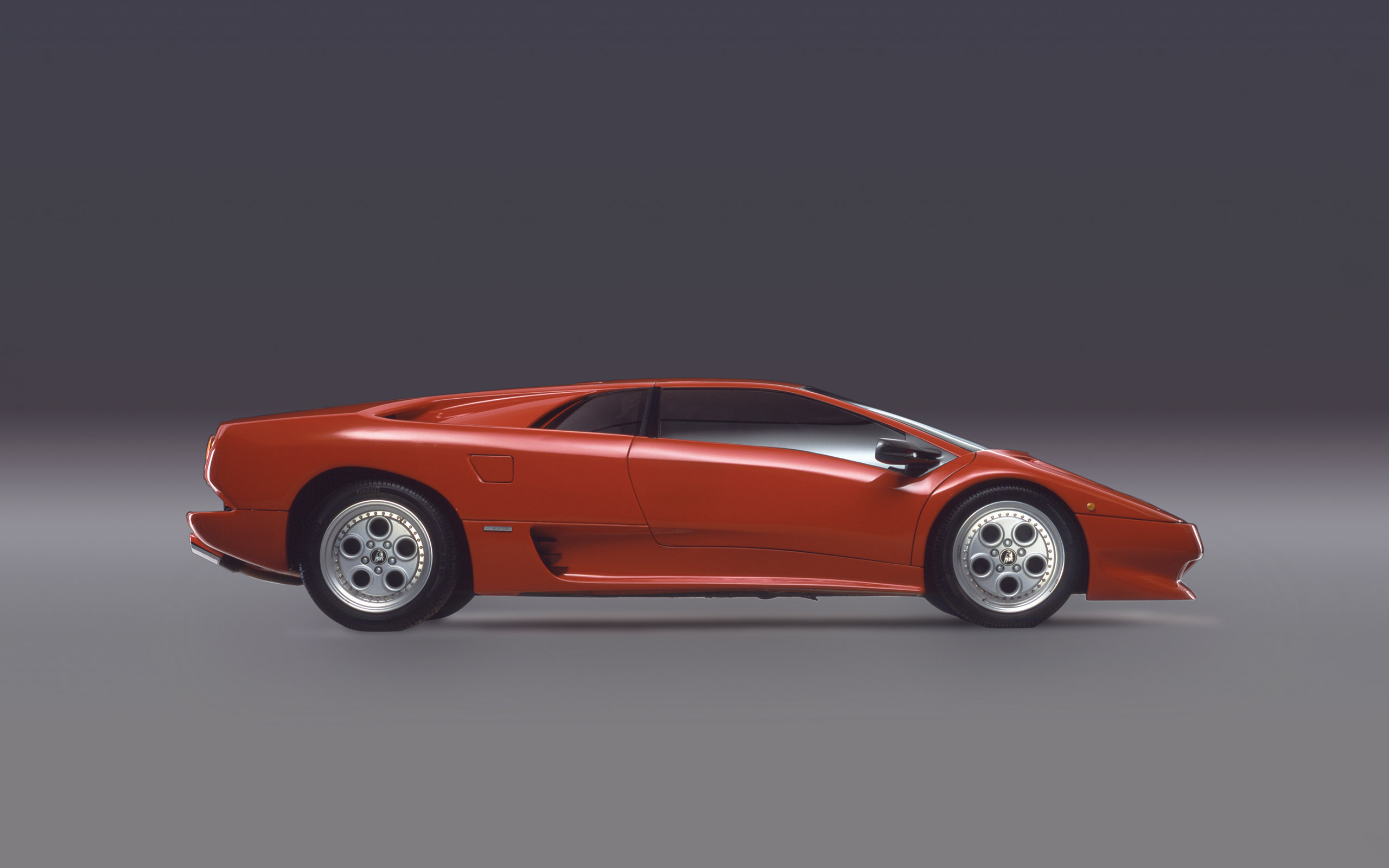  1990 Lamborghini Diablo Wallpaper.