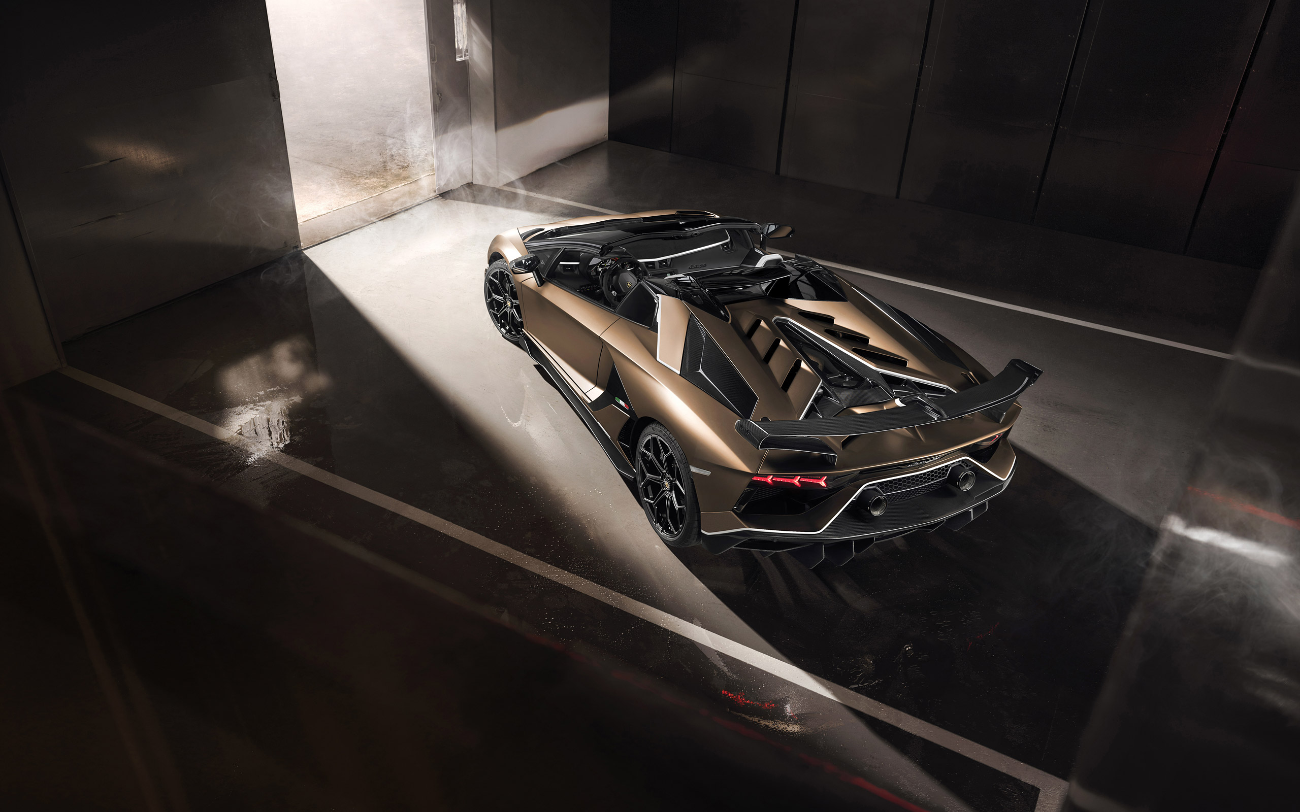  2020 Lamborghini Aventador SVJ Roadster Wallpaper.