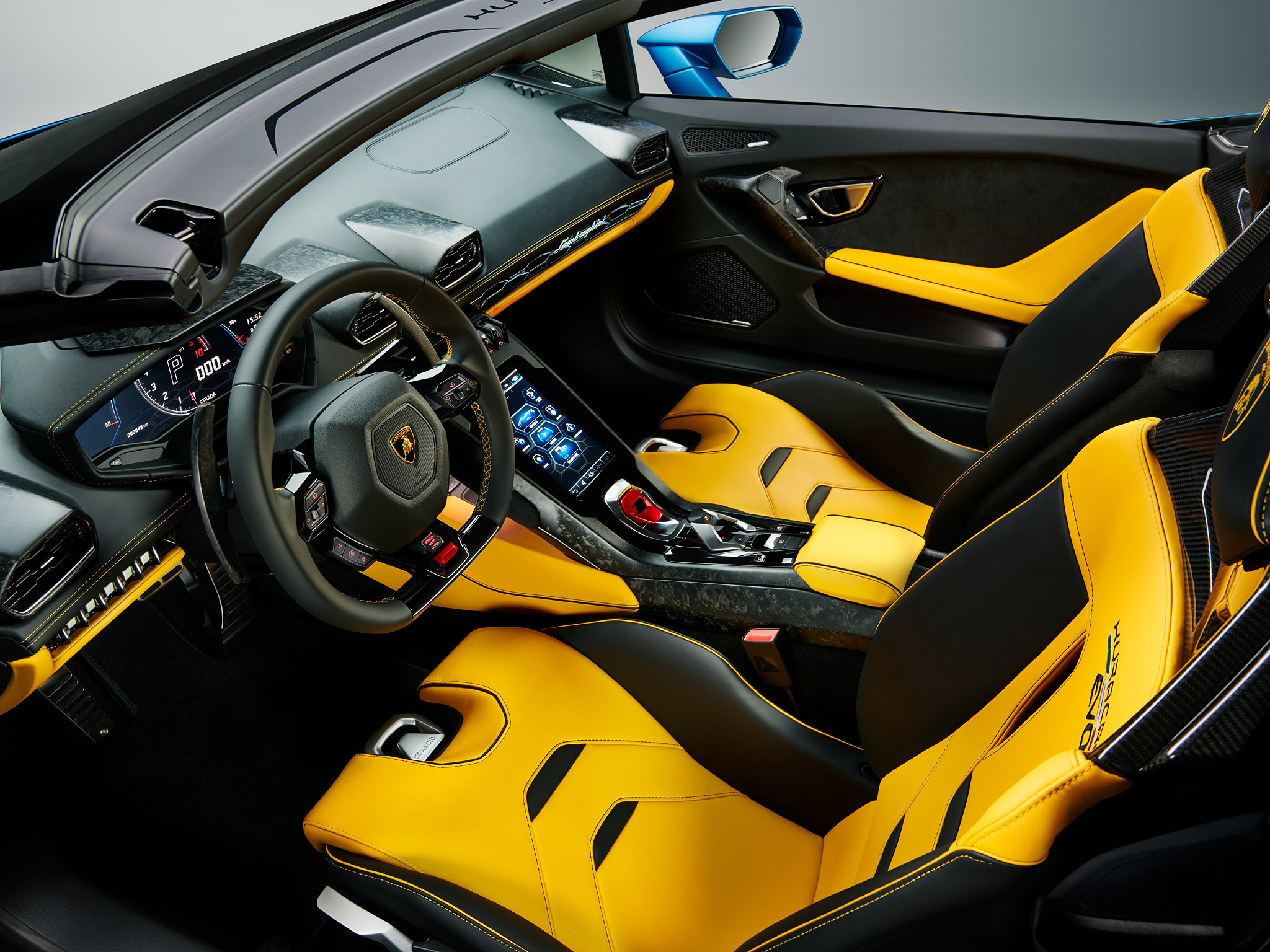  2021 Lamborghini Huracan EVO RWD Spyder Wallpaper.