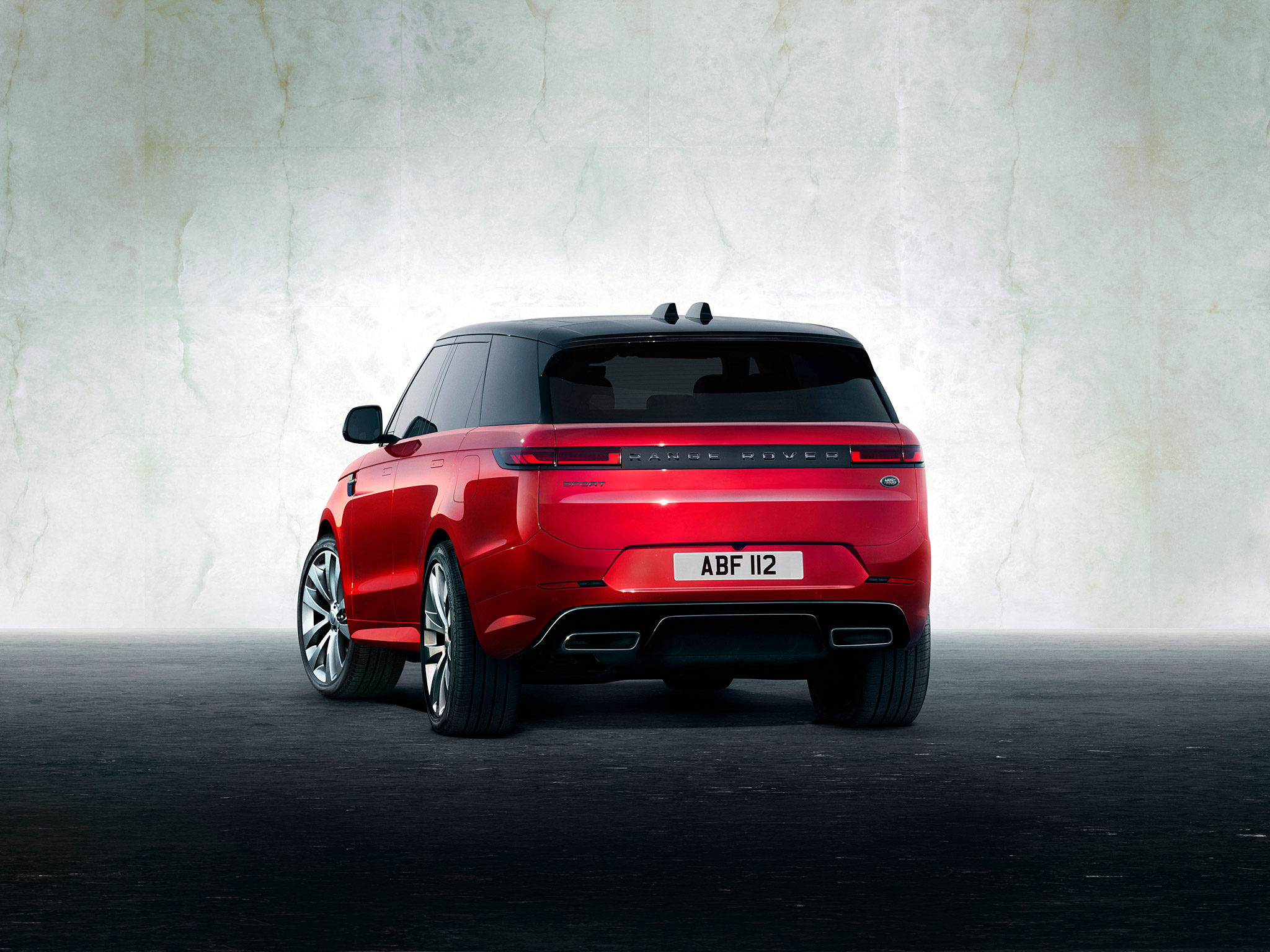  2023 Land Rover Range Rover Sport Wallpaper.