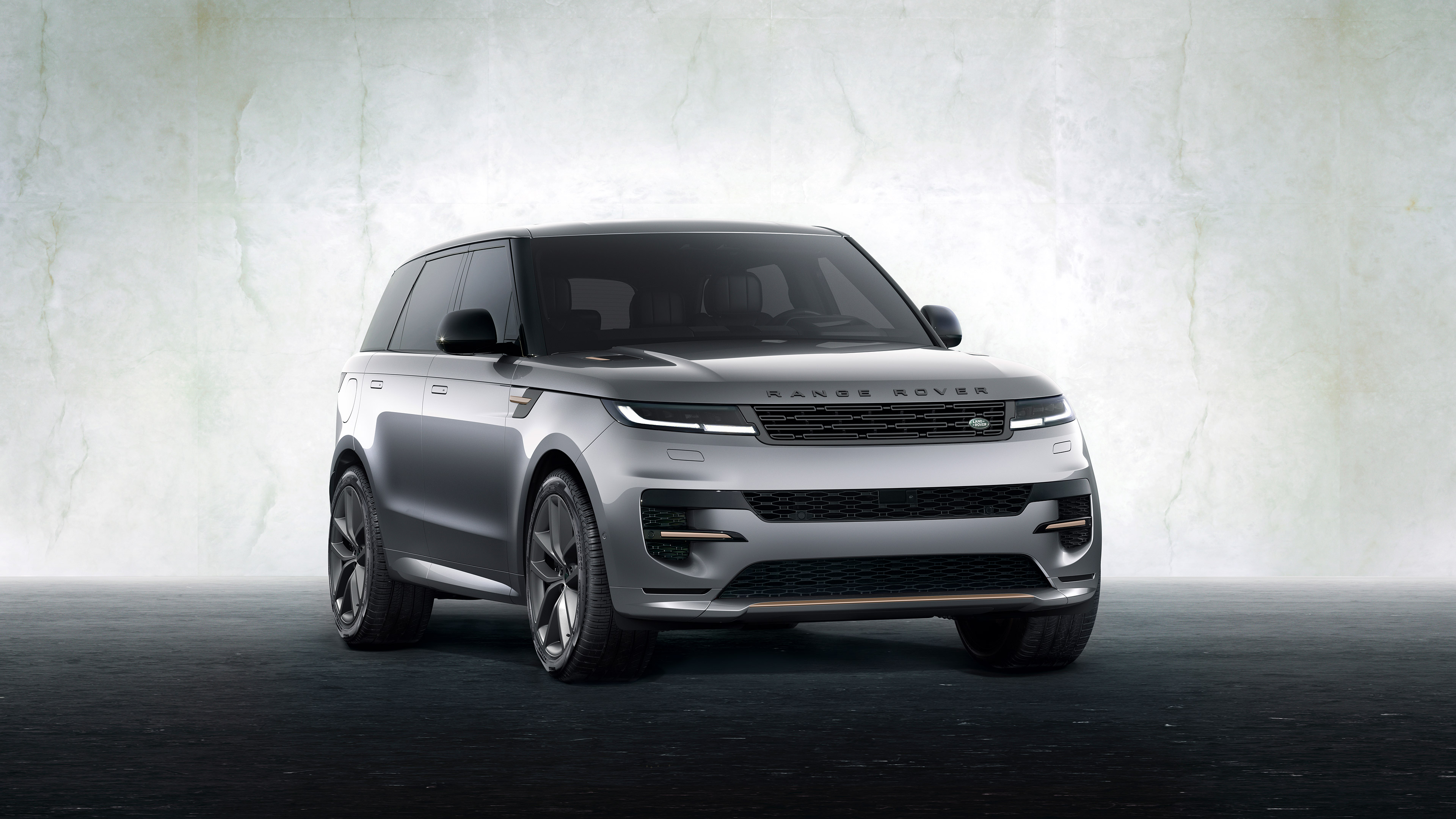  2023 Land Rover Range Rover Sport Wallpaper.