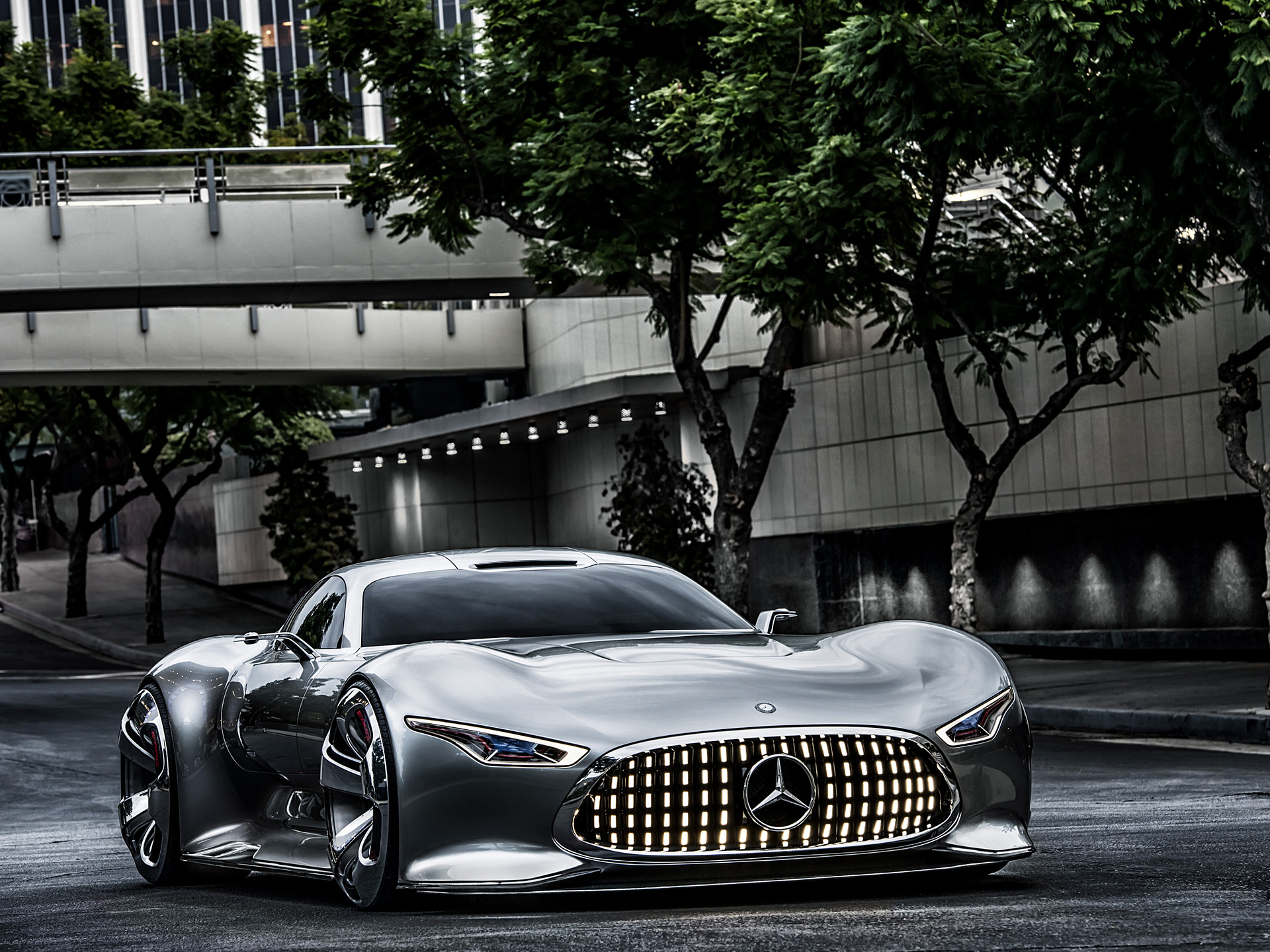  2013 Mercedes-Benz Vision Gran Turismo Concept Wallpaper.