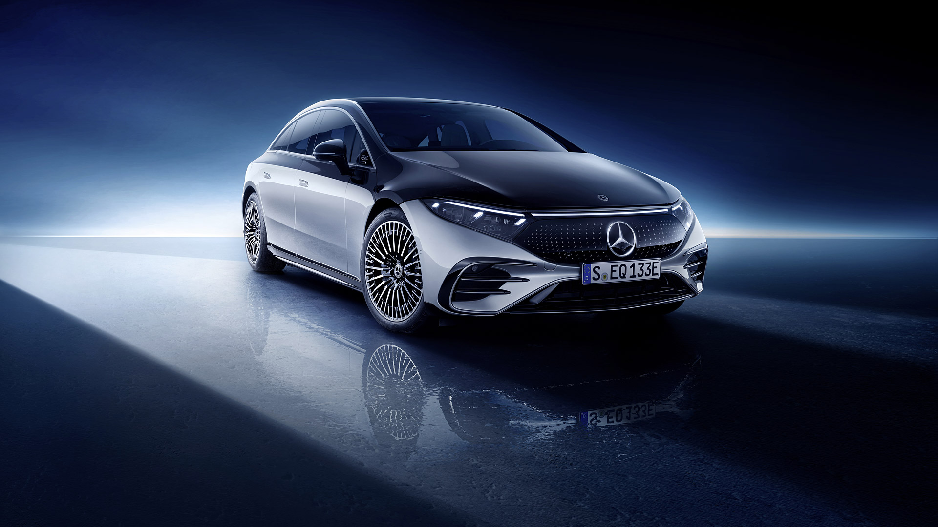  2022 Mercedes-Benz EQS Wallpaper.