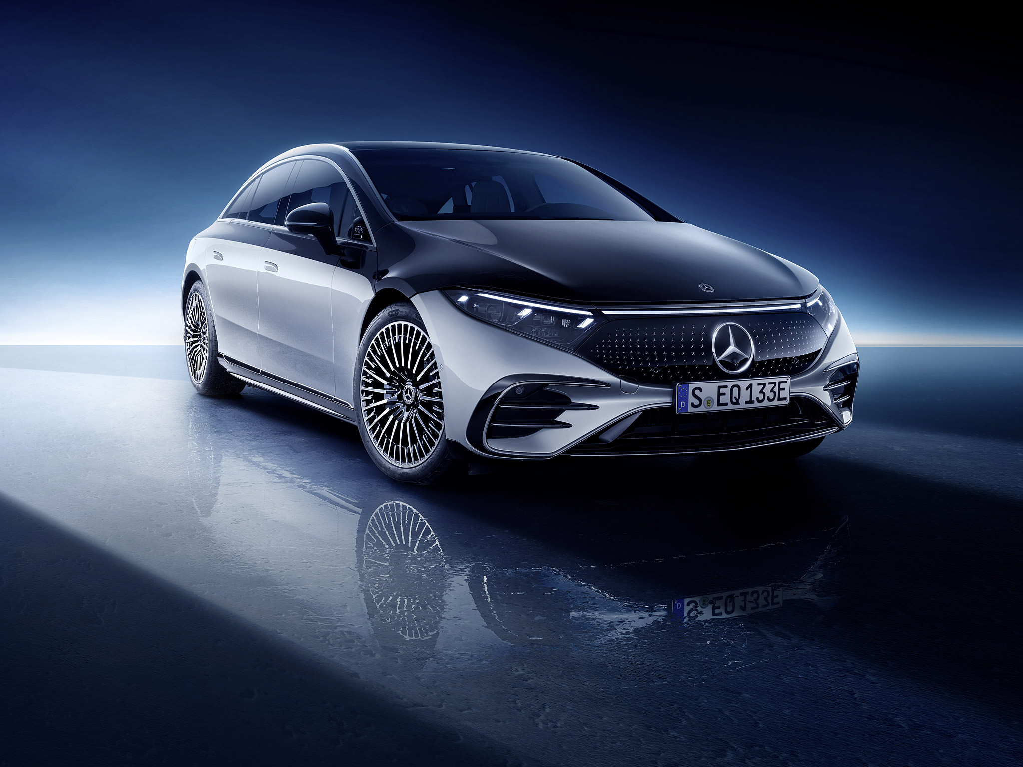  2022 Mercedes-Benz EQS Wallpaper.