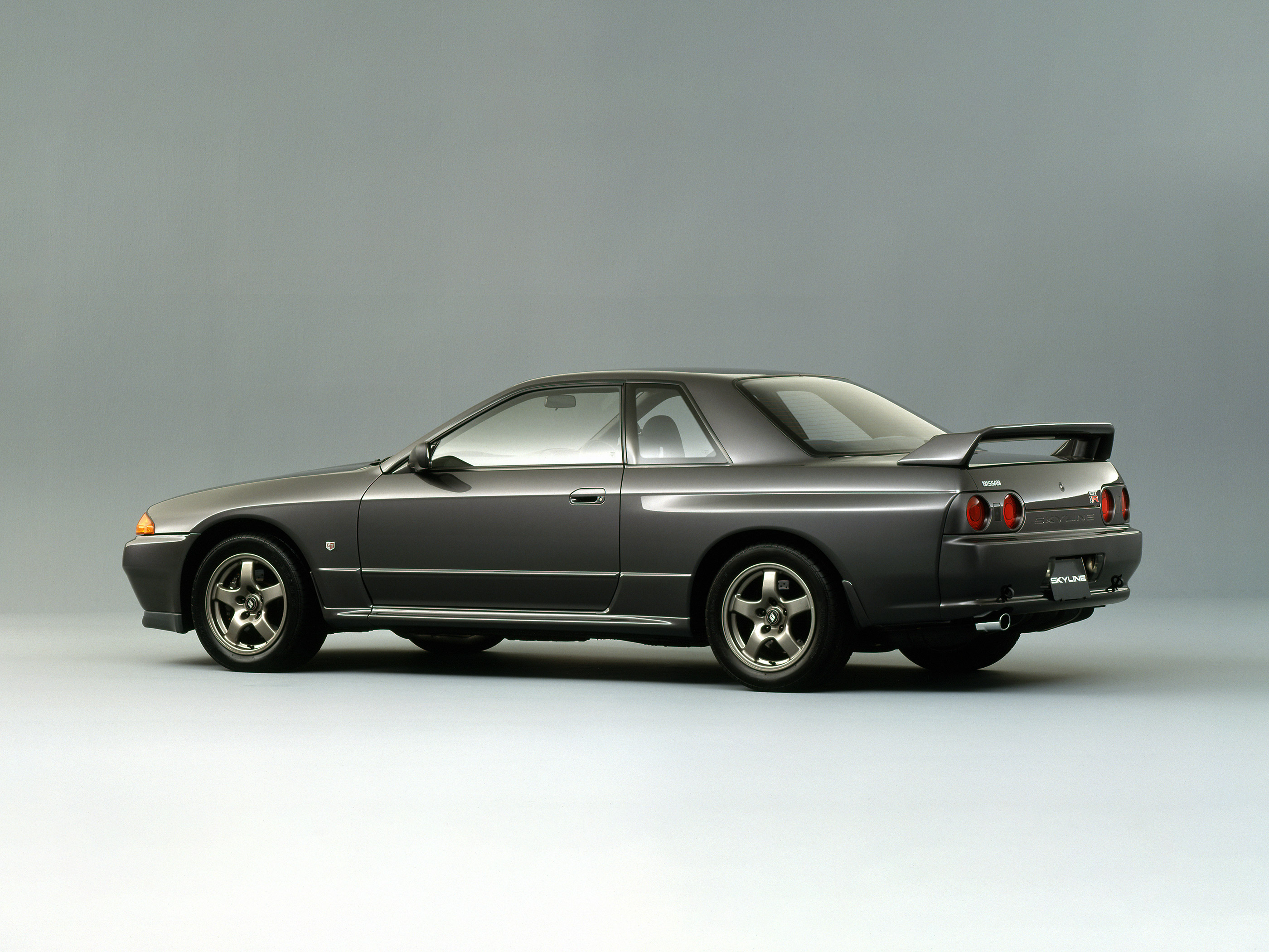  1989 Nissan Skyline GT-R Wallpaper.