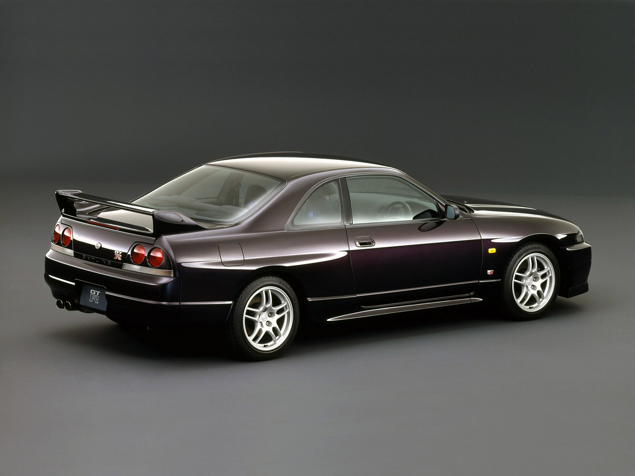  1995 Nissan Skyline GT-R Wallpaper.