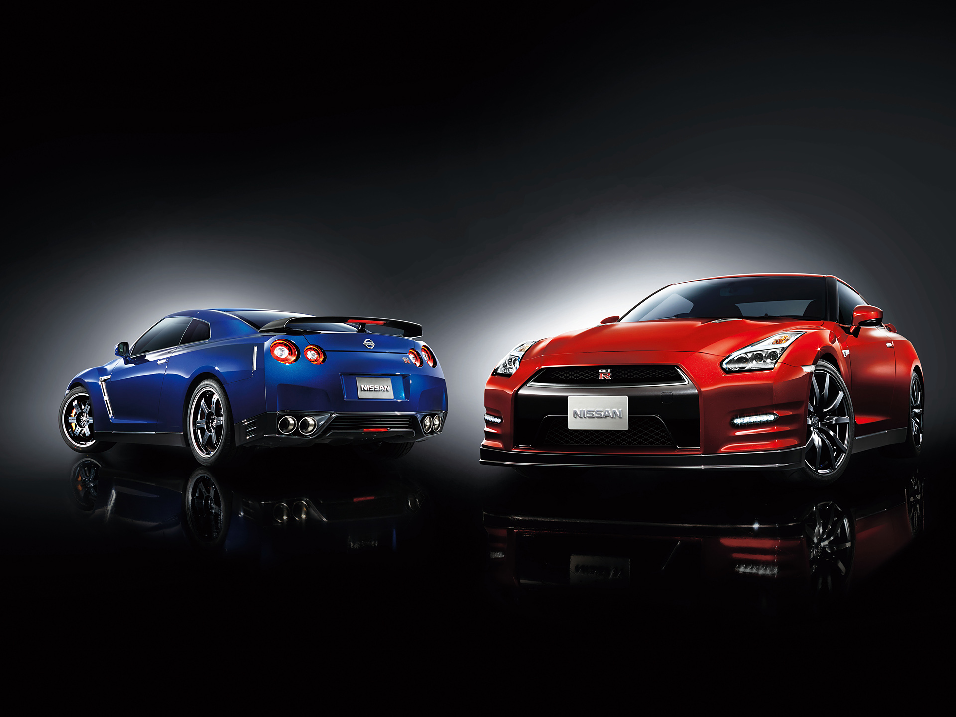  2015 Nissan GT-R Wallpaper.