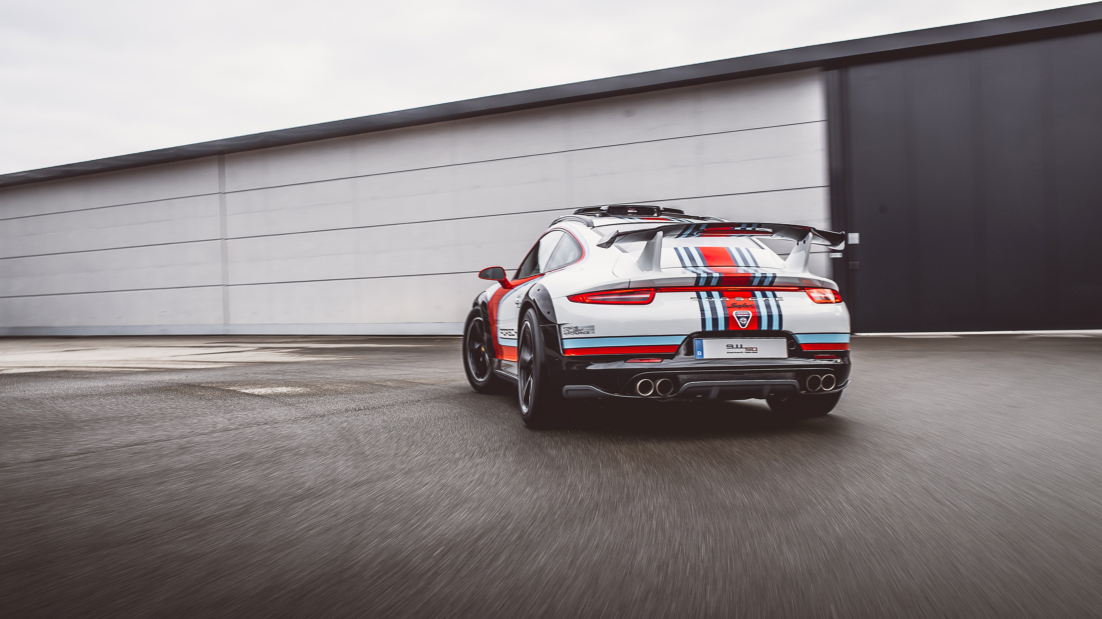  2012 Porsche 911 Vision Safari Concept Wallpaper.