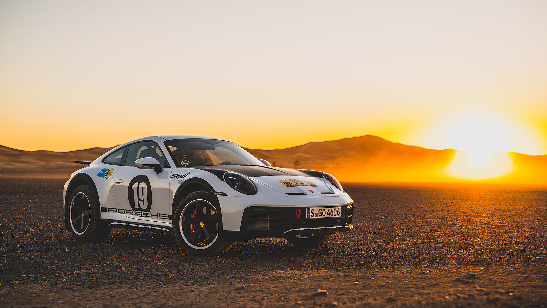  2023 Porsche 911 Dakar Wallpaper.