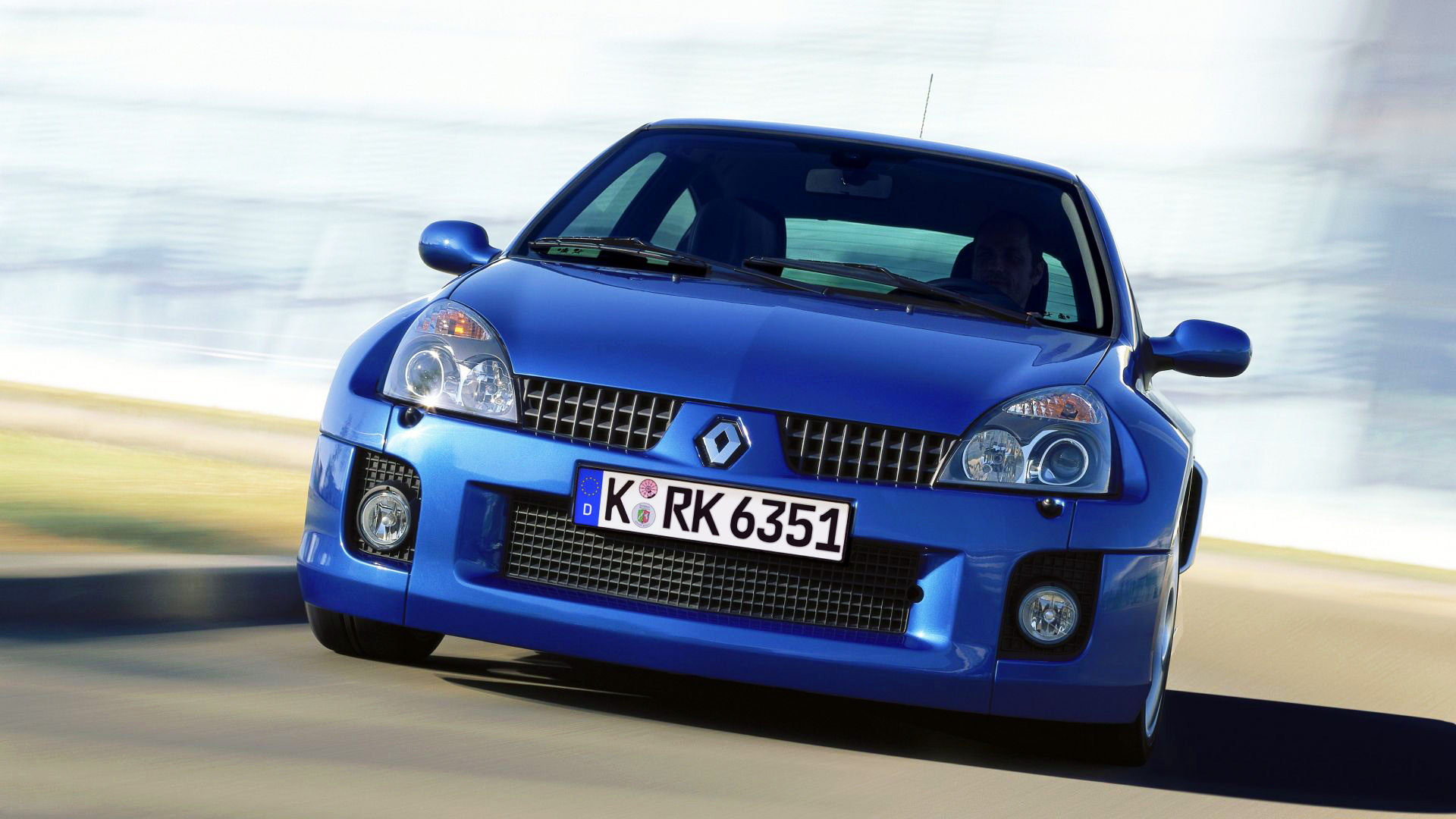 2003 Renault Clio V6 Wallpaper.