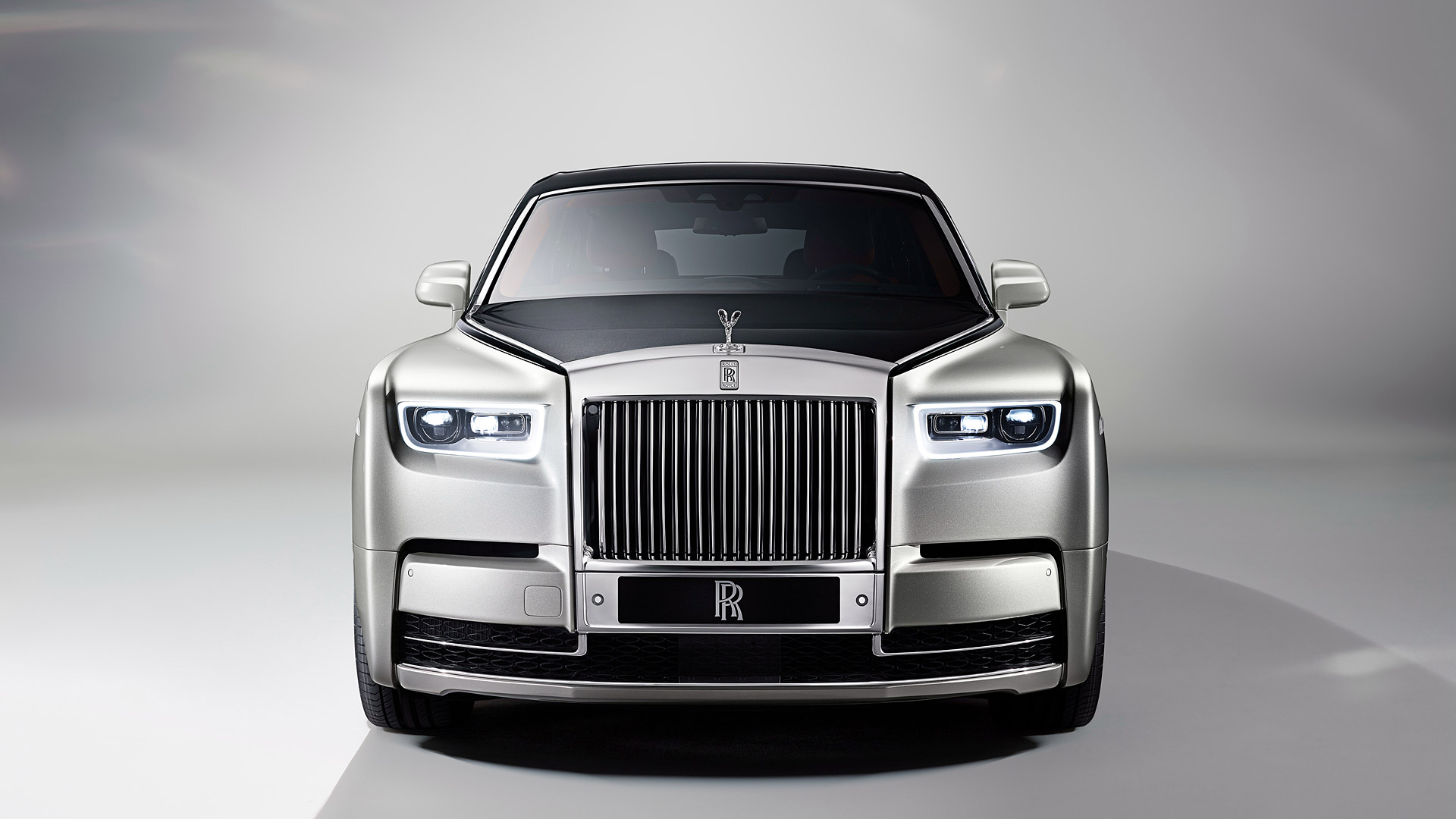  2017 Rolls-Royce Phantom Wallpaper.