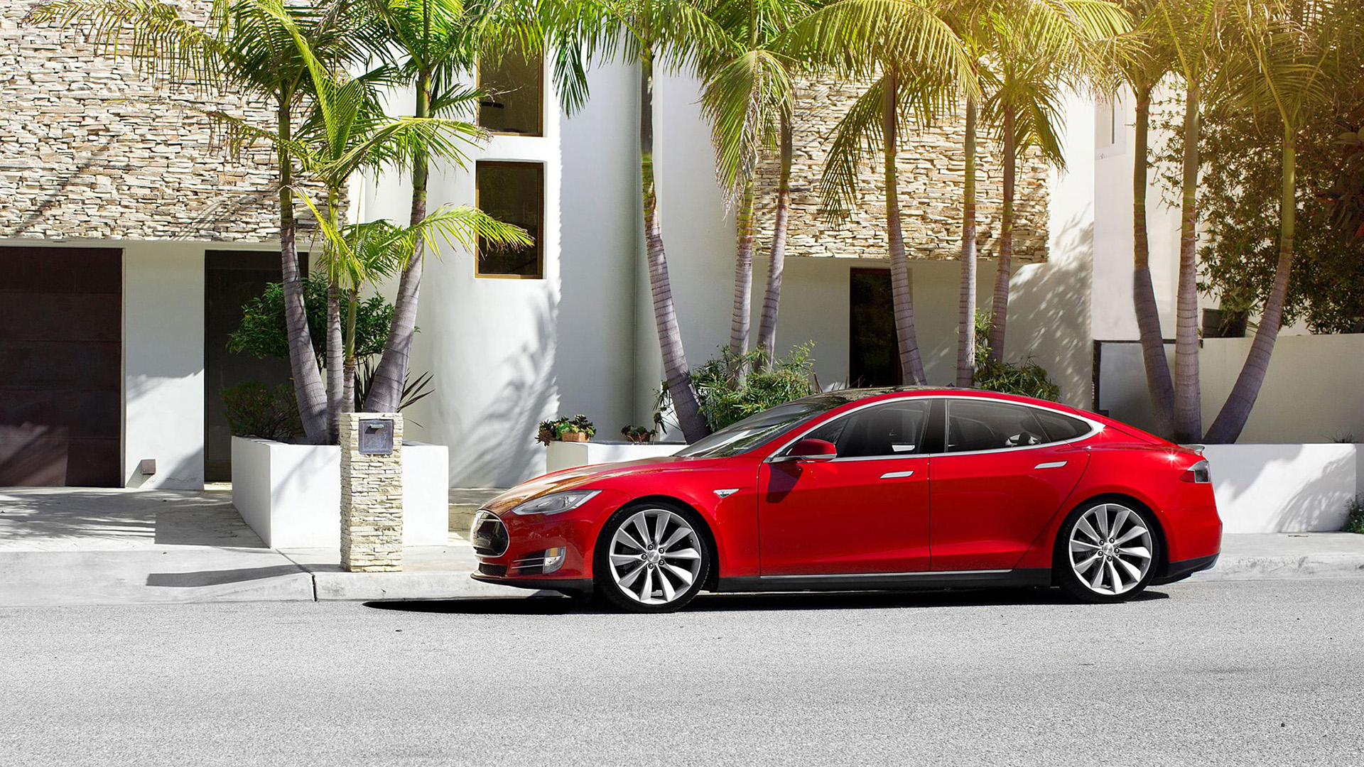  2013 Tesla Model S Wallpaper.